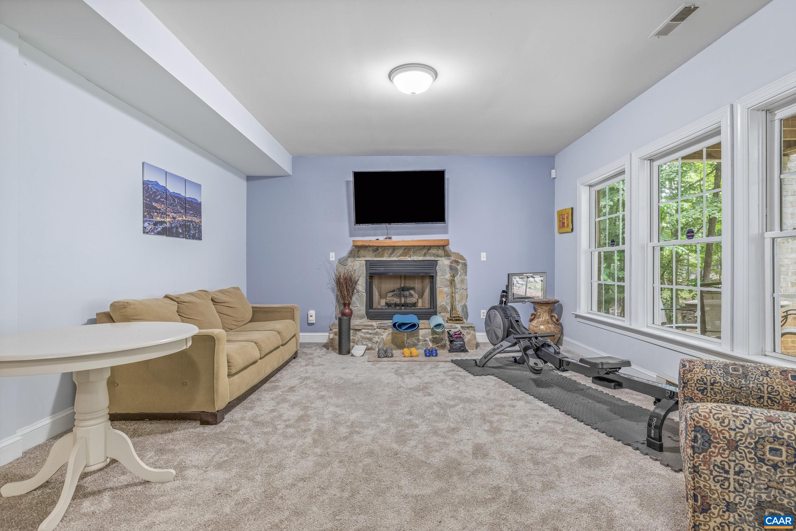 2470 HARMONY DR