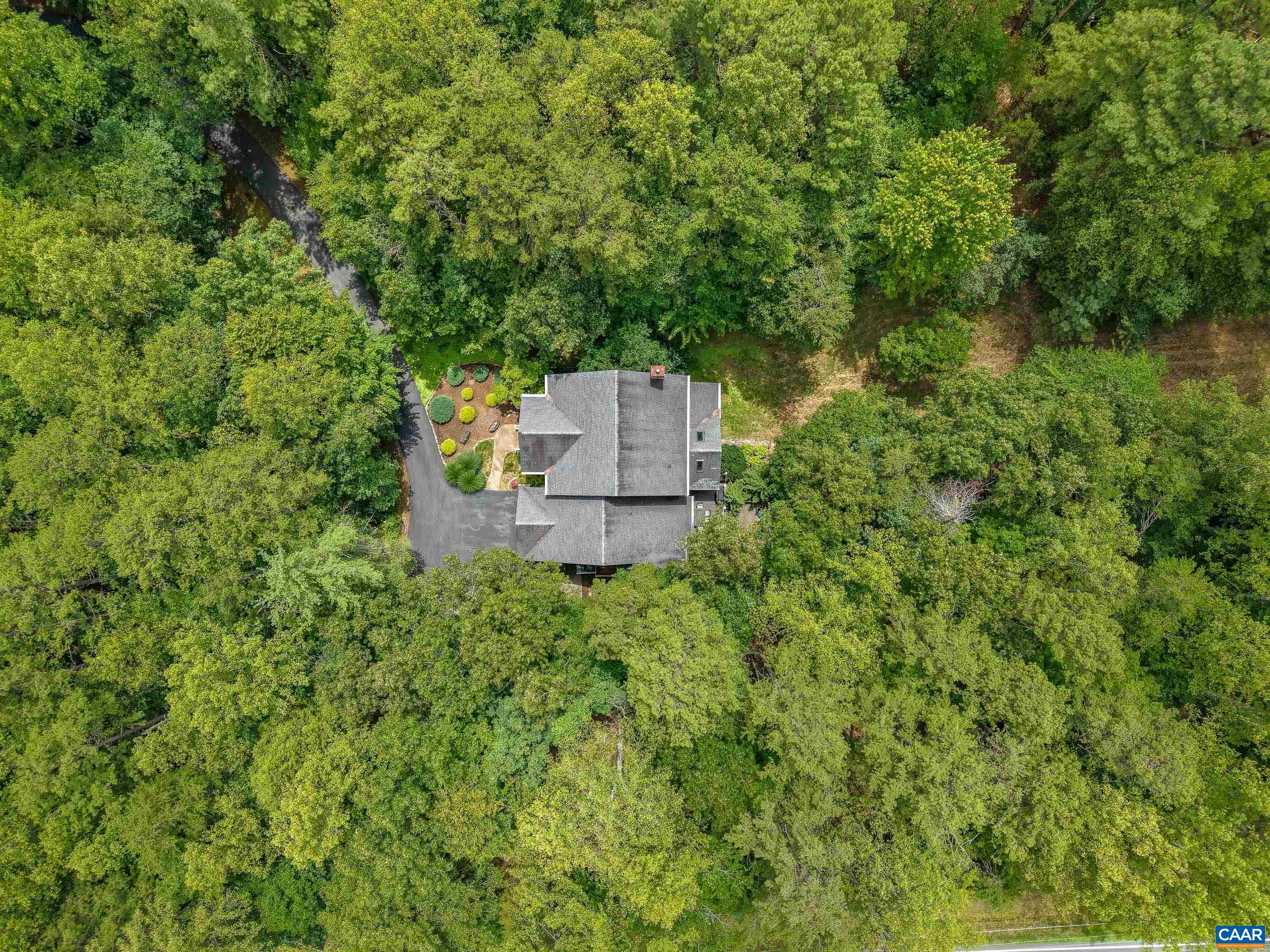 2470 HARMONY DR