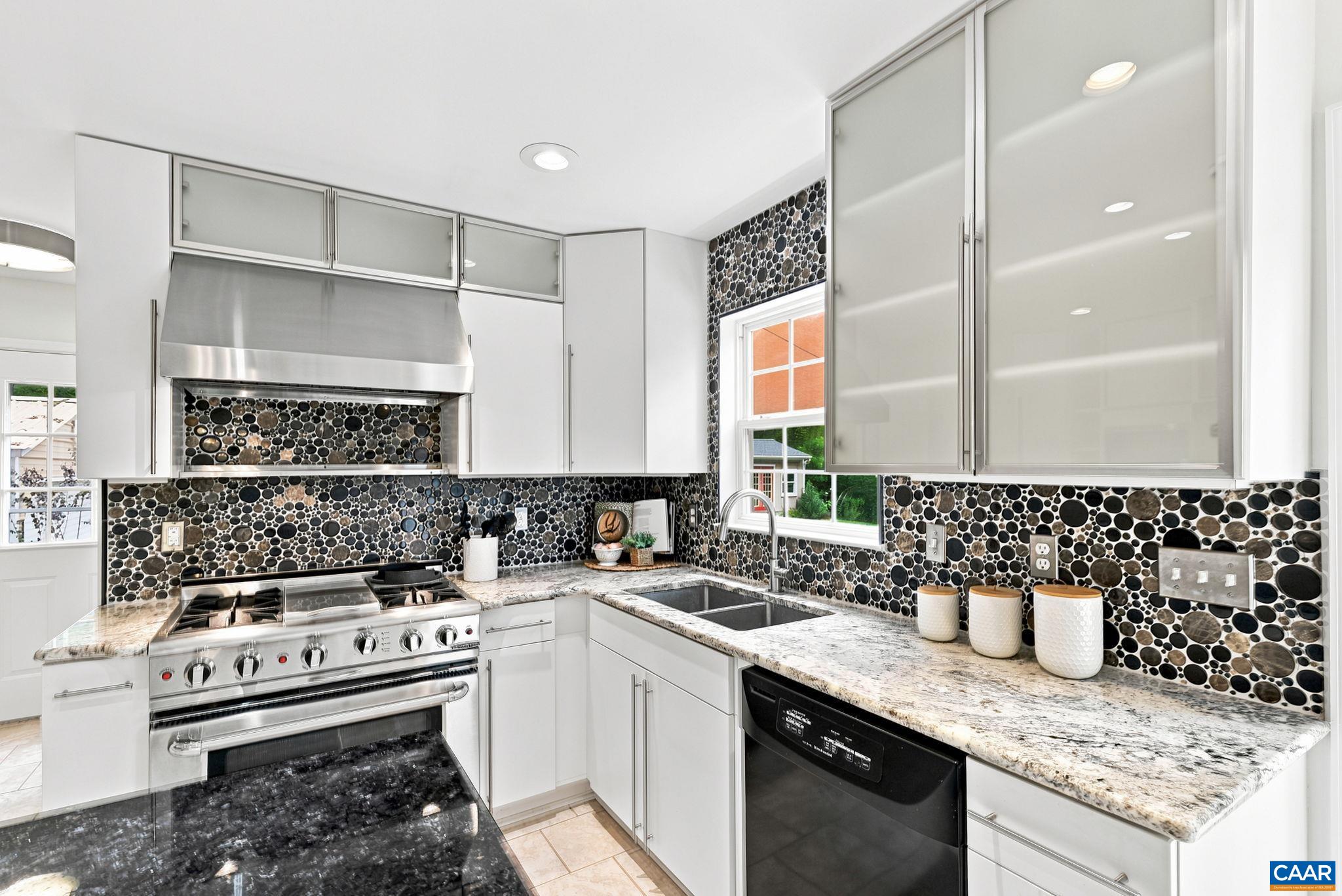 209 HALL DR