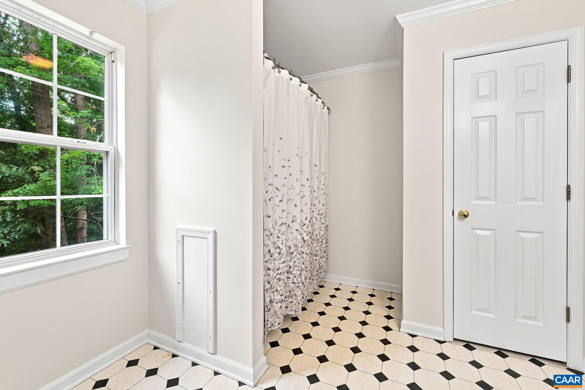 209 HALL DR