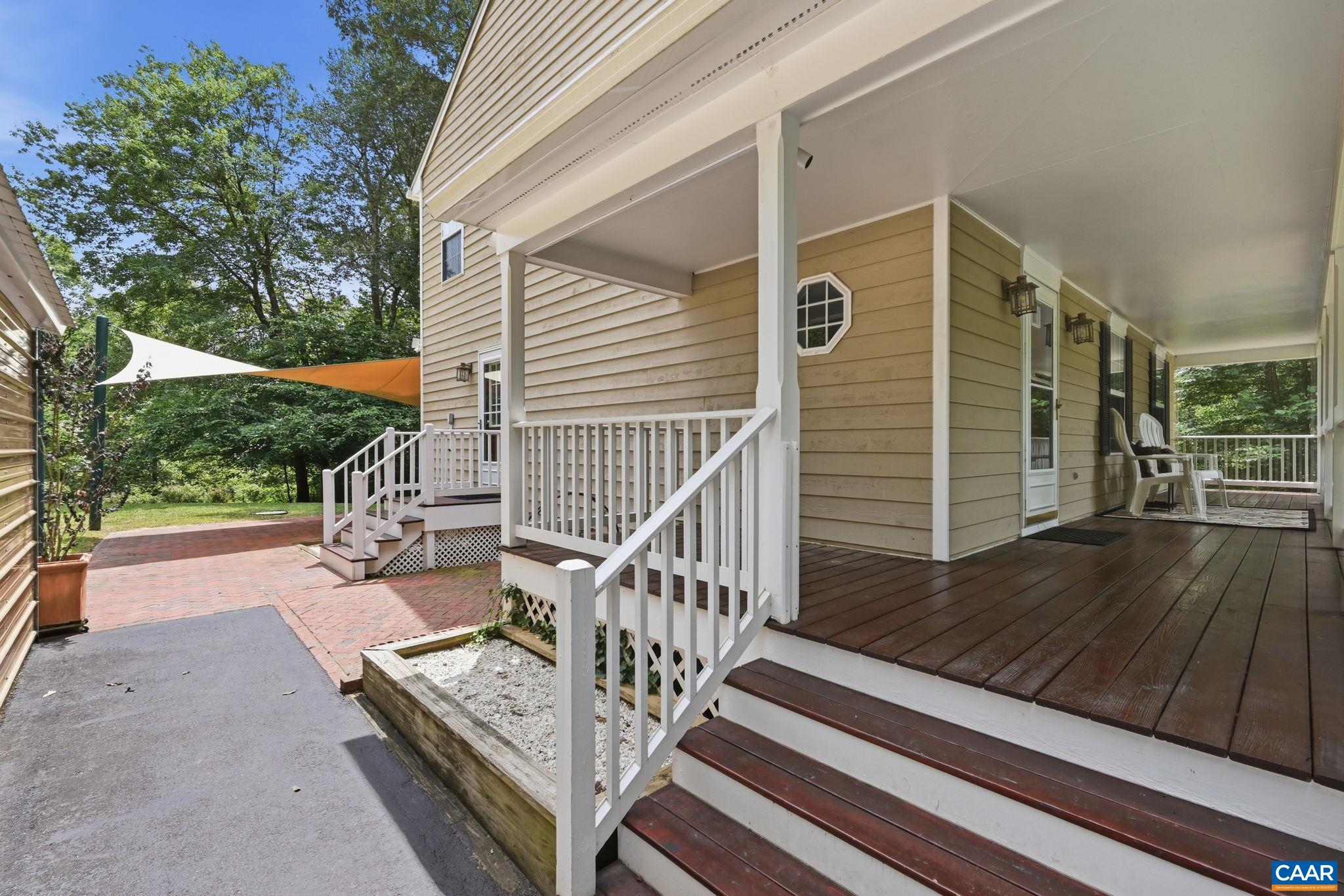 209 HALL DR