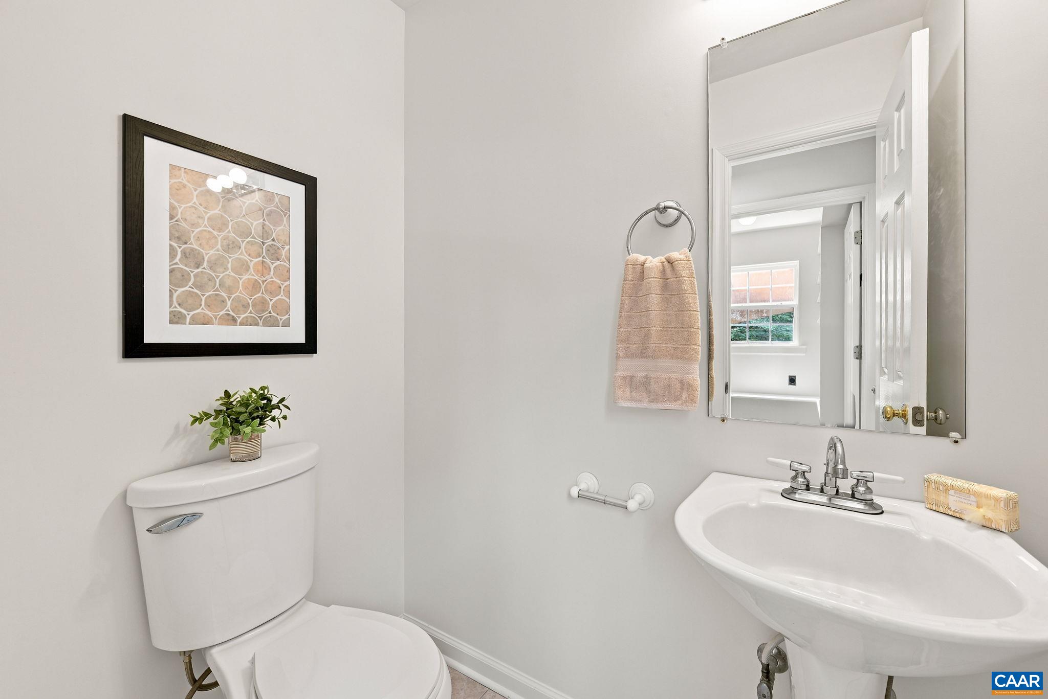 209 HALL DR