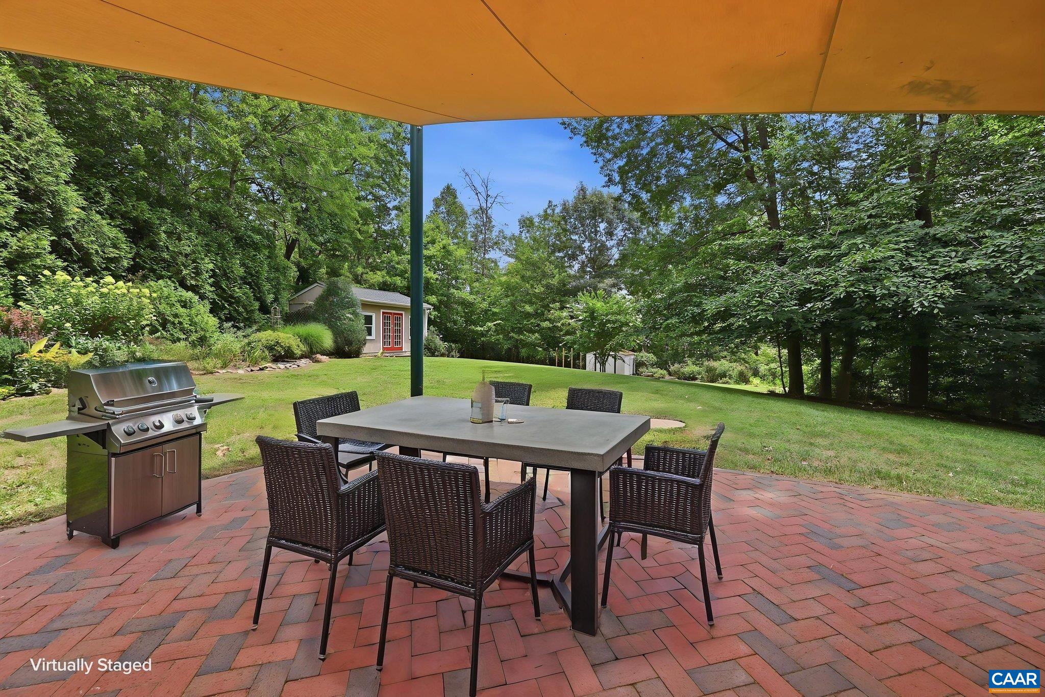 209 HALL DR
