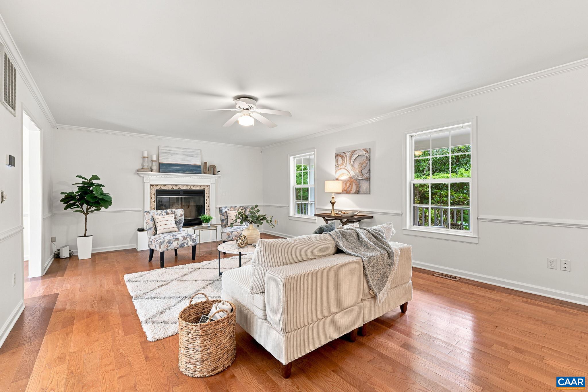 209 HALL DR