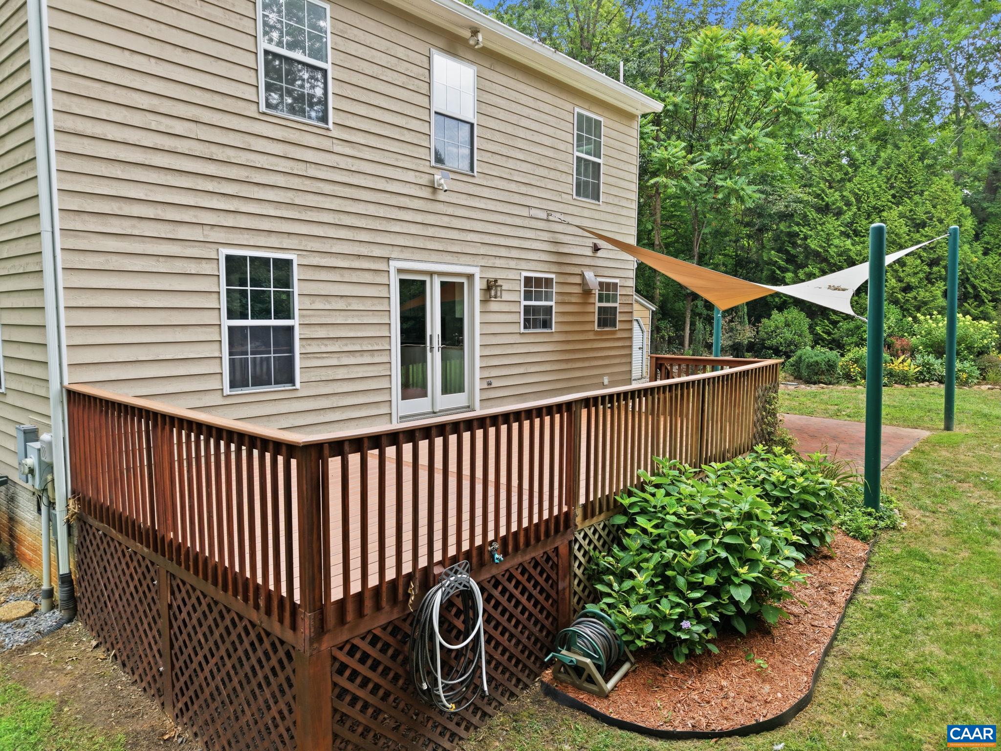 209 HALL DR