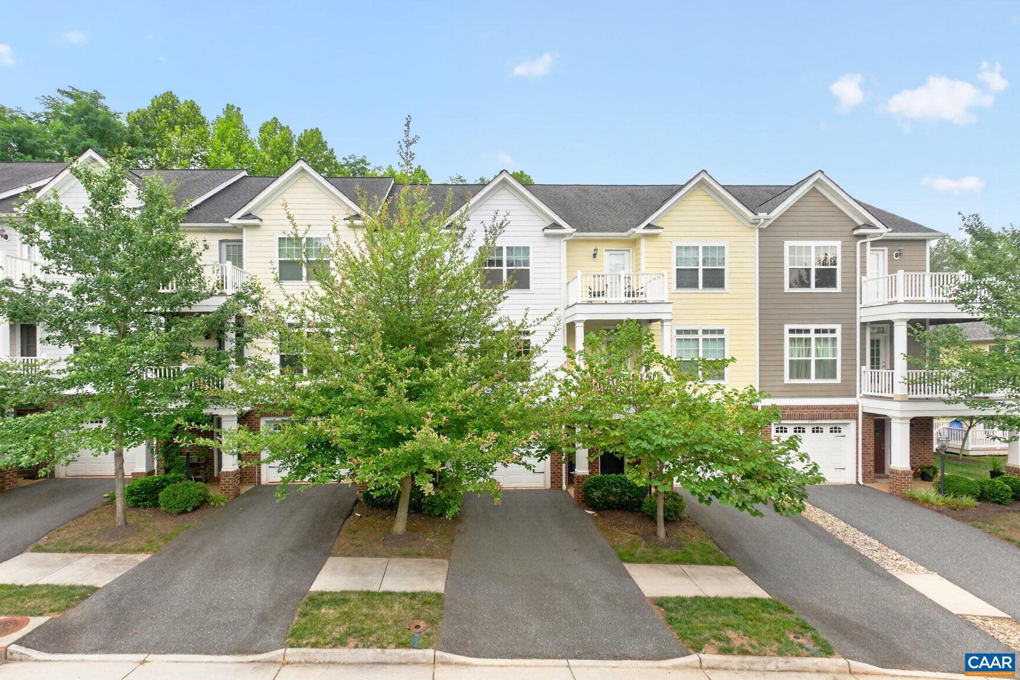 2298 WHITTINGTON DR