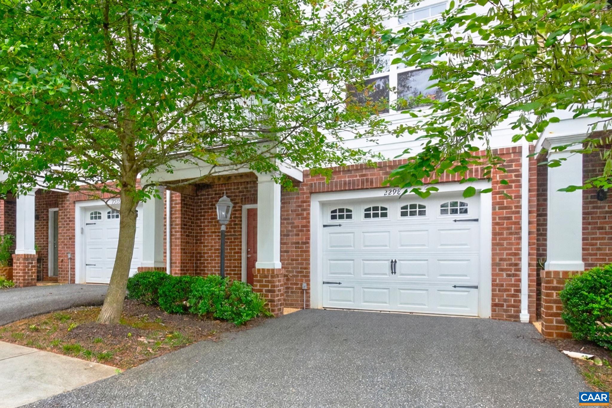 2298 WHITTINGTON DR