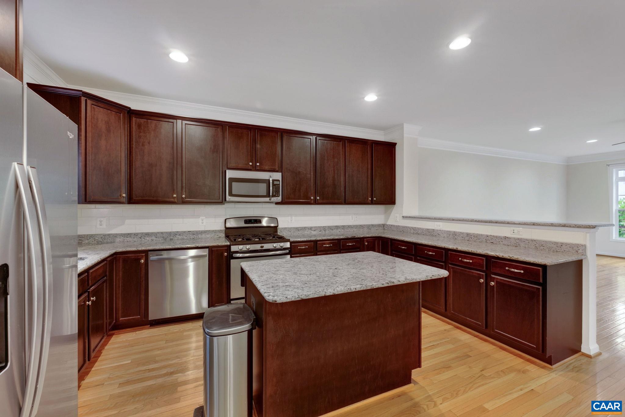 2298 WHITTINGTON DR