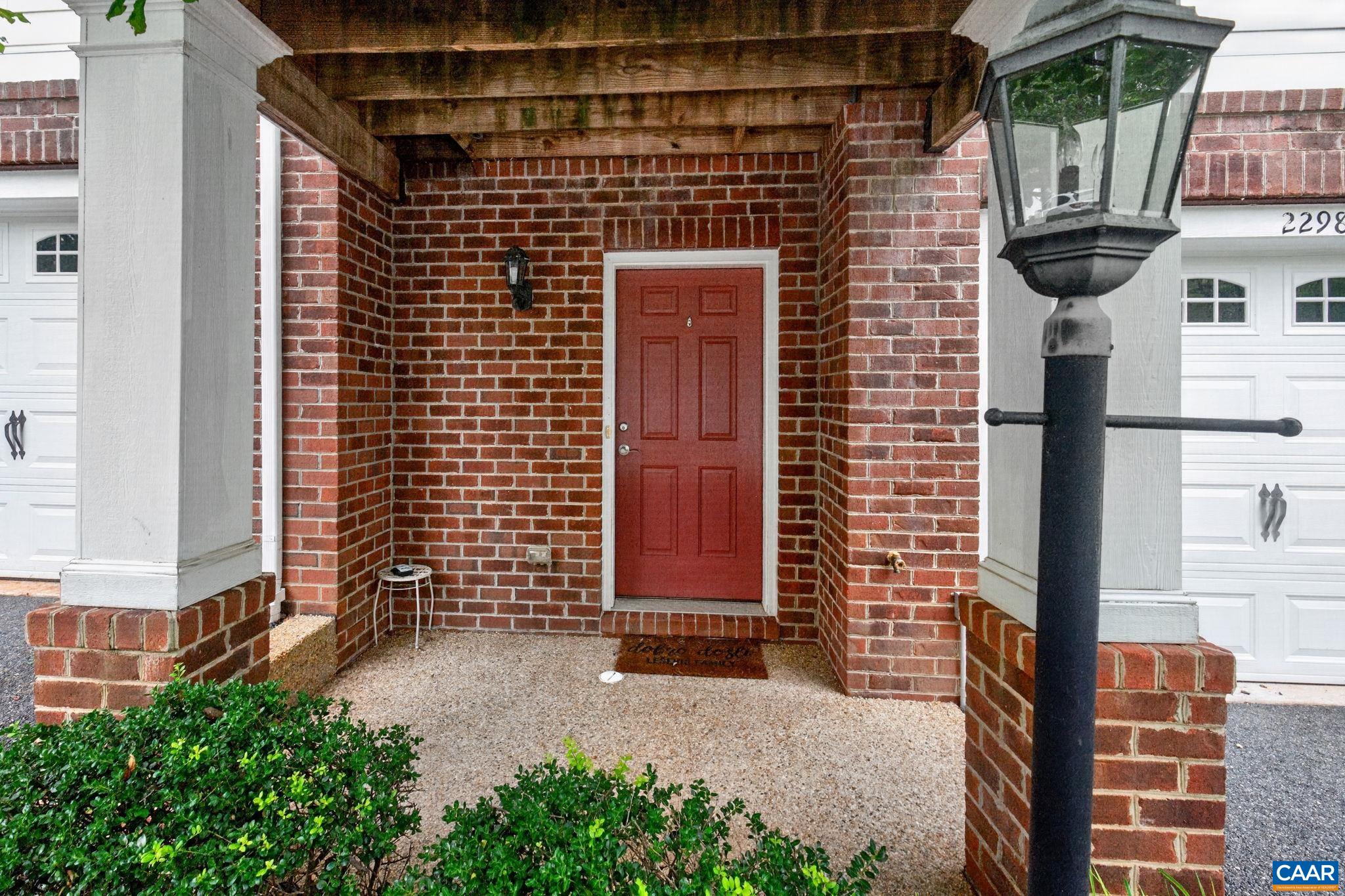 2298 WHITTINGTON DR