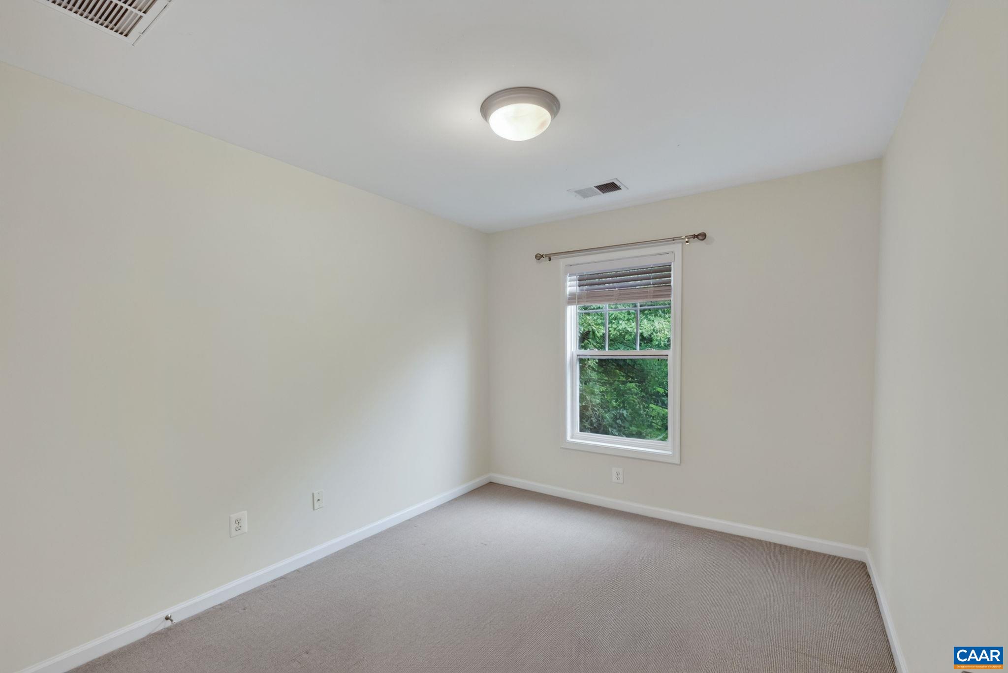 2298 WHITTINGTON DR