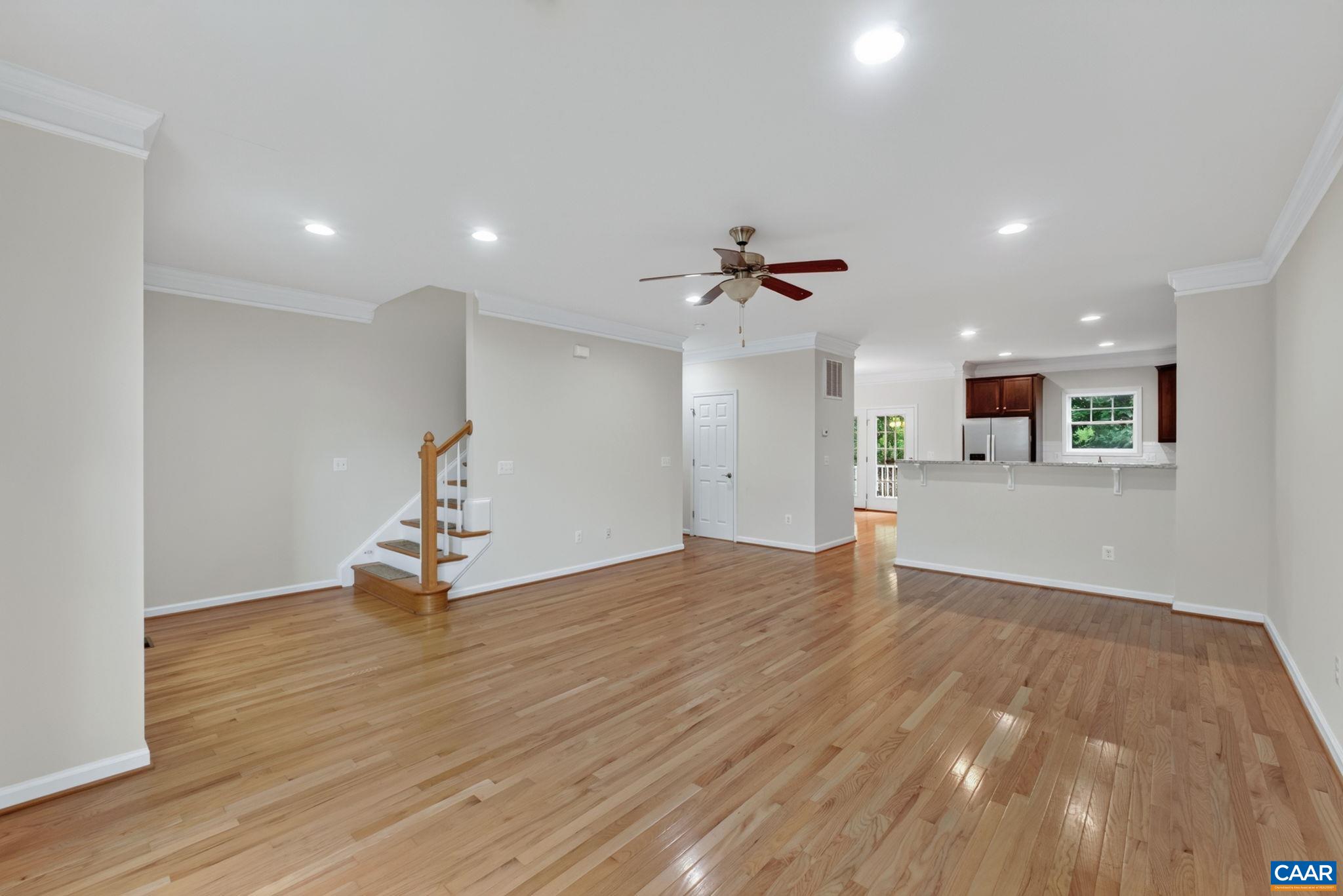 2298 WHITTINGTON DR