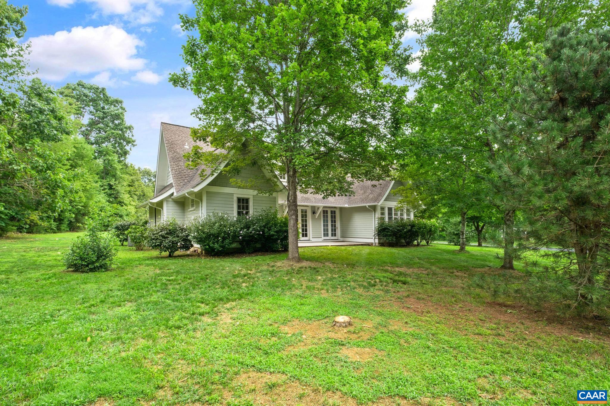 30 CEDAR MEADOW DR