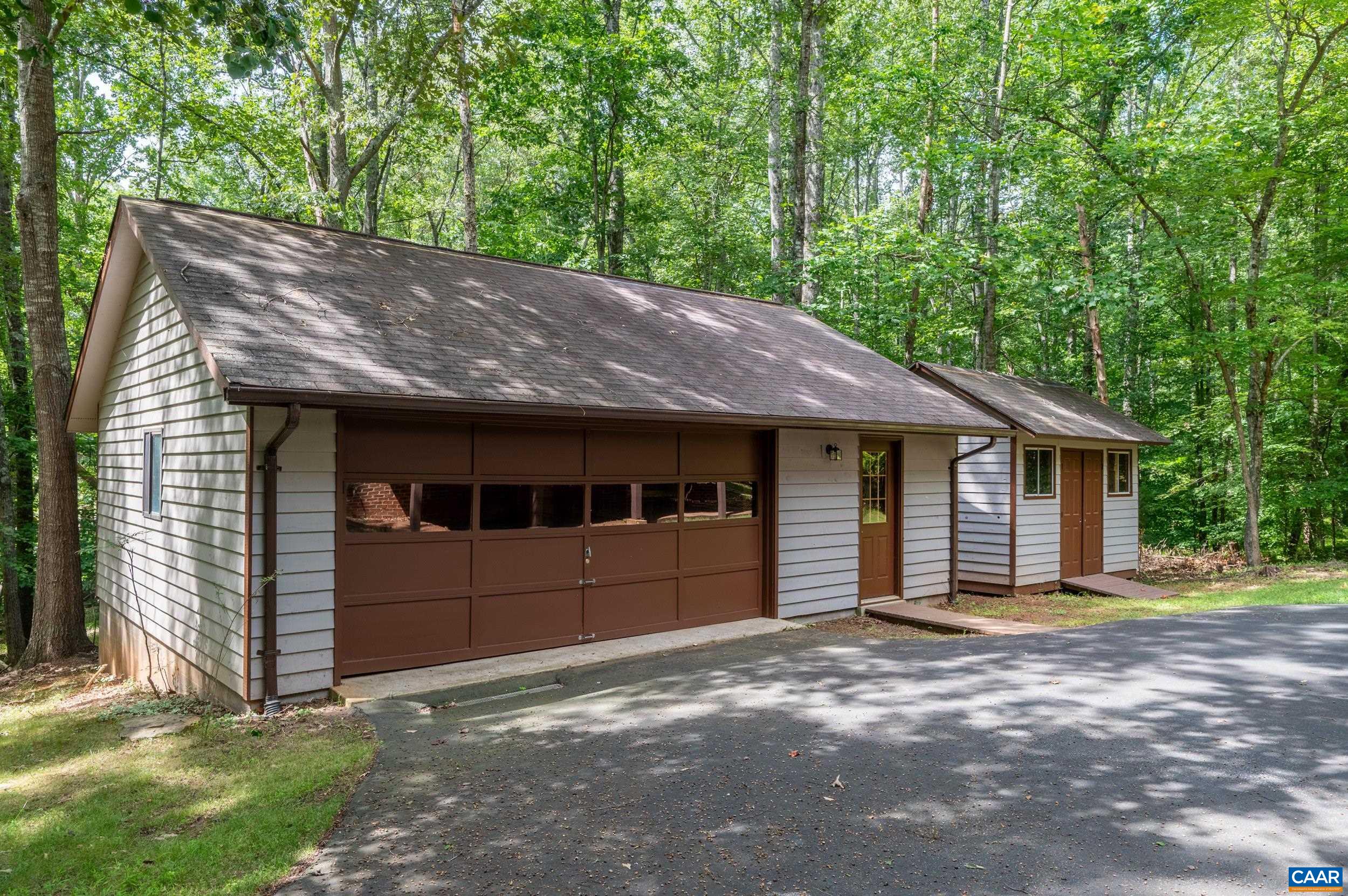 805 EARLYSVILLE FOREST DR