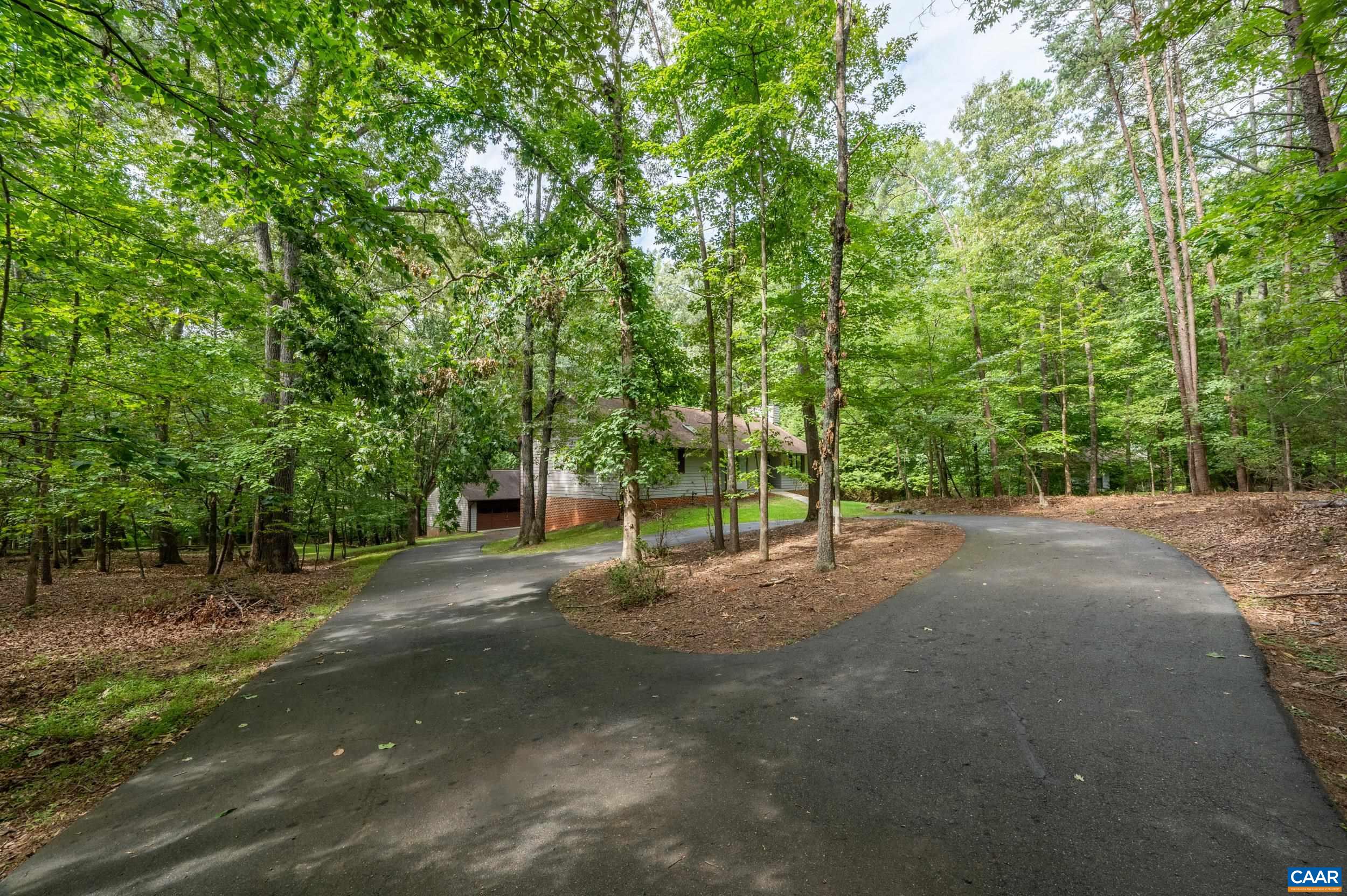 805 EARLYSVILLE FOREST DR