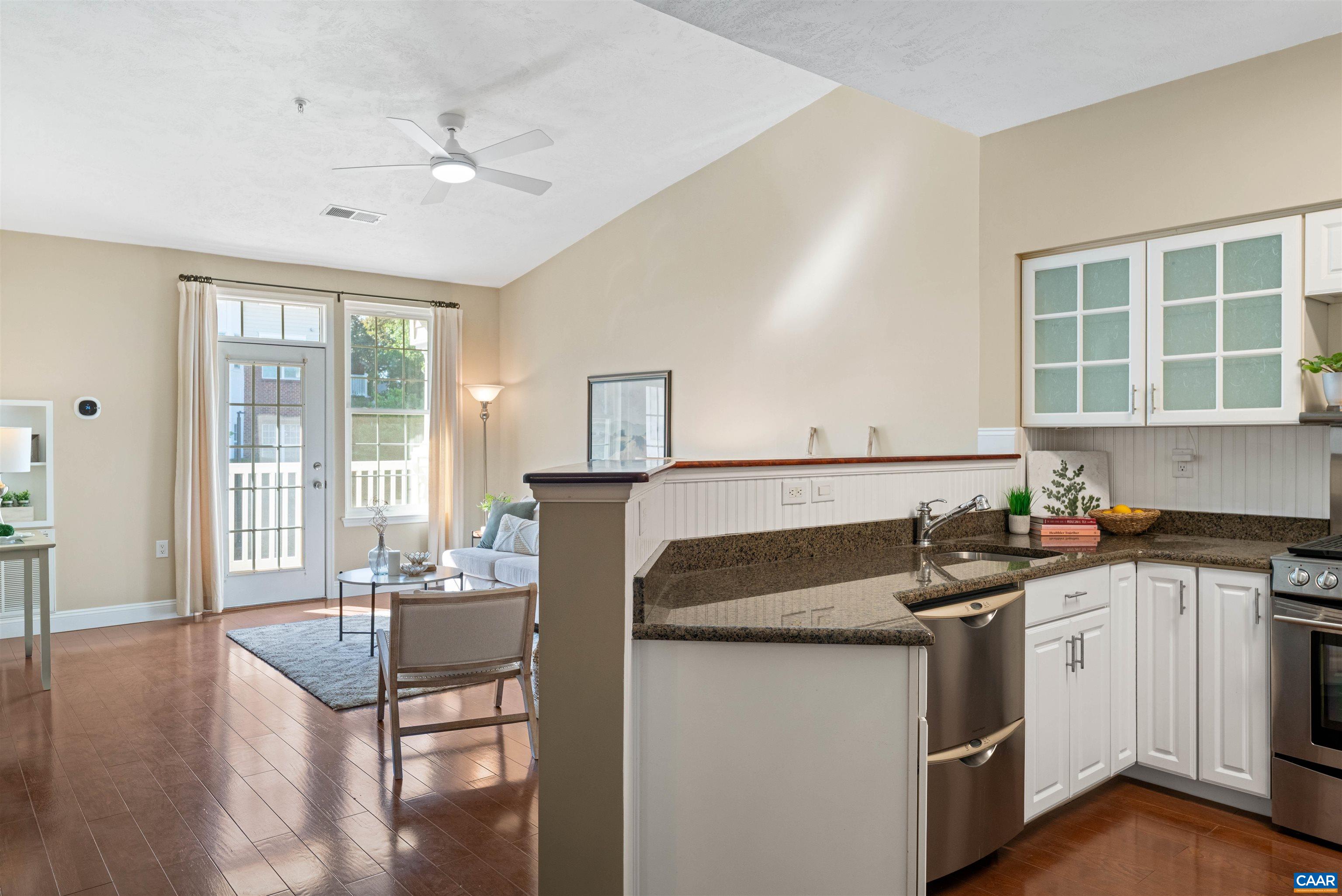 1075 WEYBRIDGE CT Unit: 301