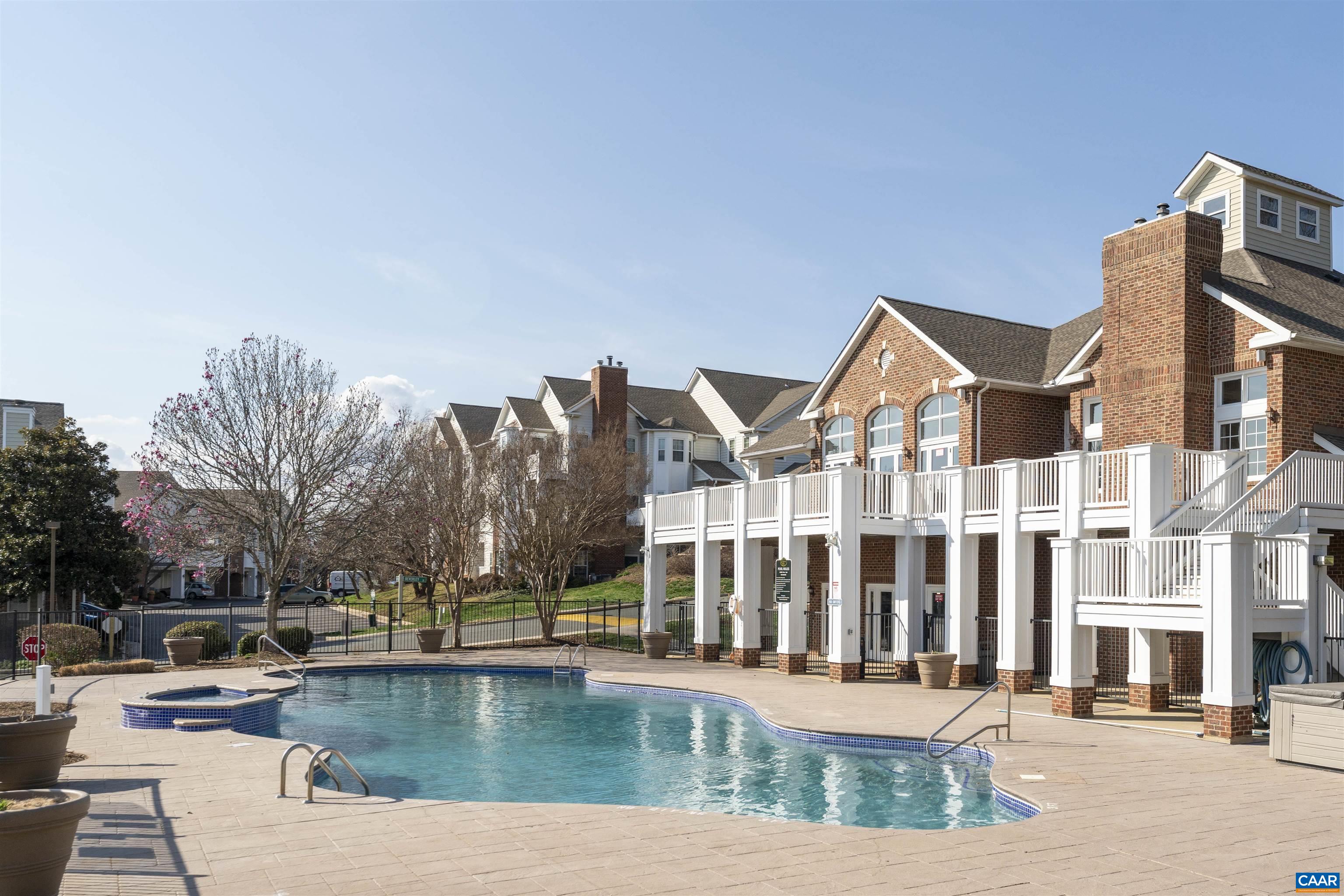1075 WEYBRIDGE CT Unit: 301