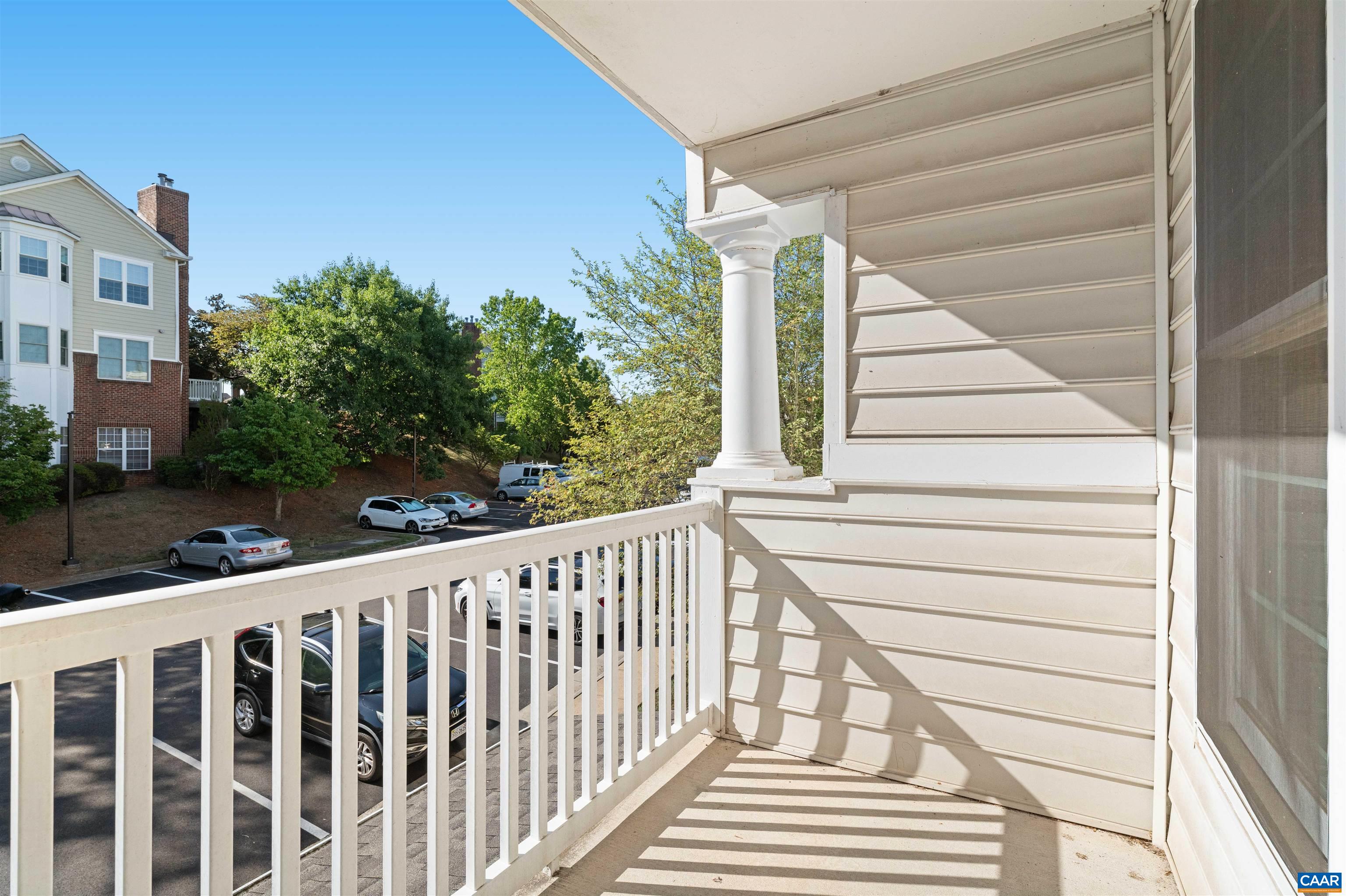 1075 WEYBRIDGE CT Unit: 301