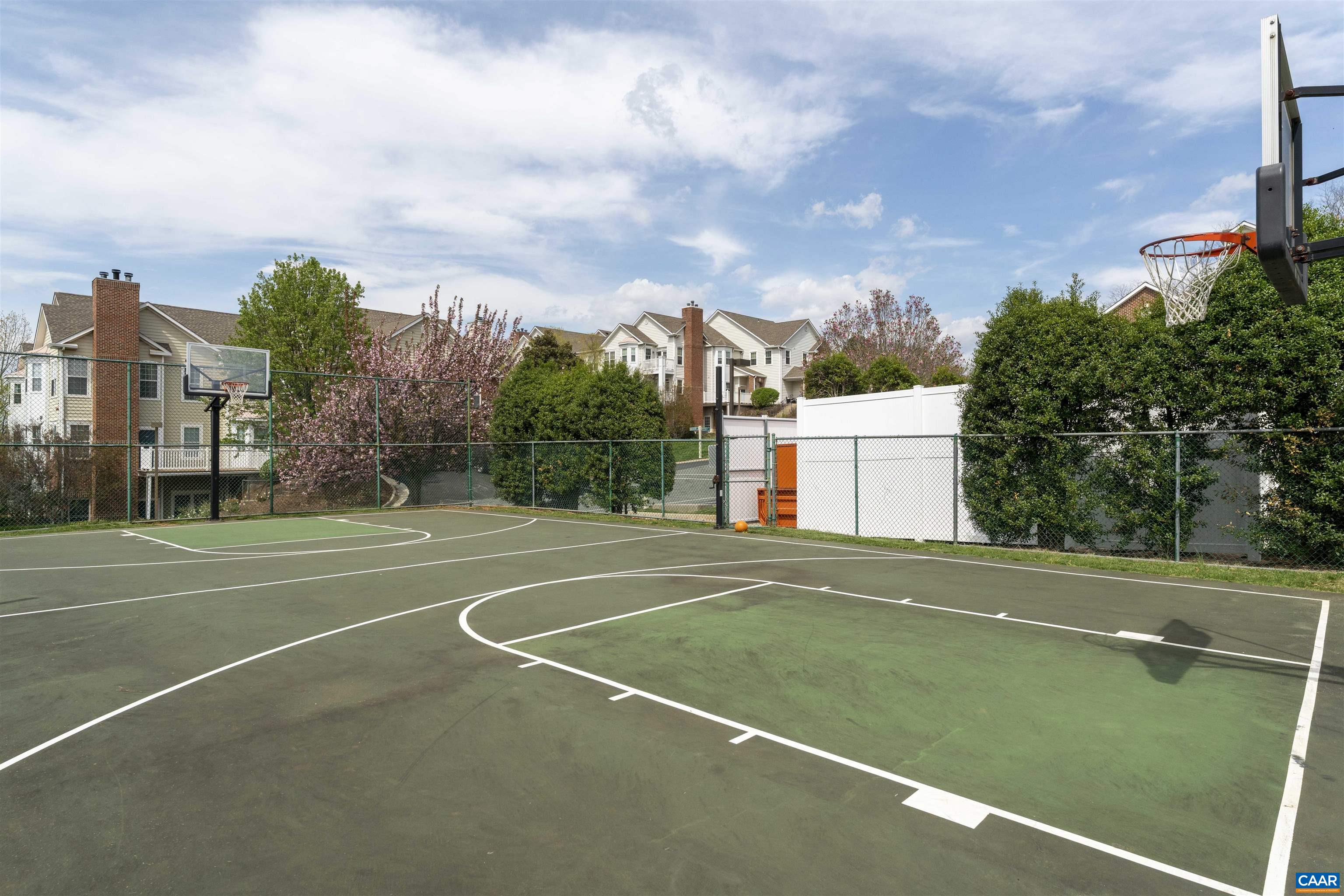 1075 WEYBRIDGE CT Unit: 301