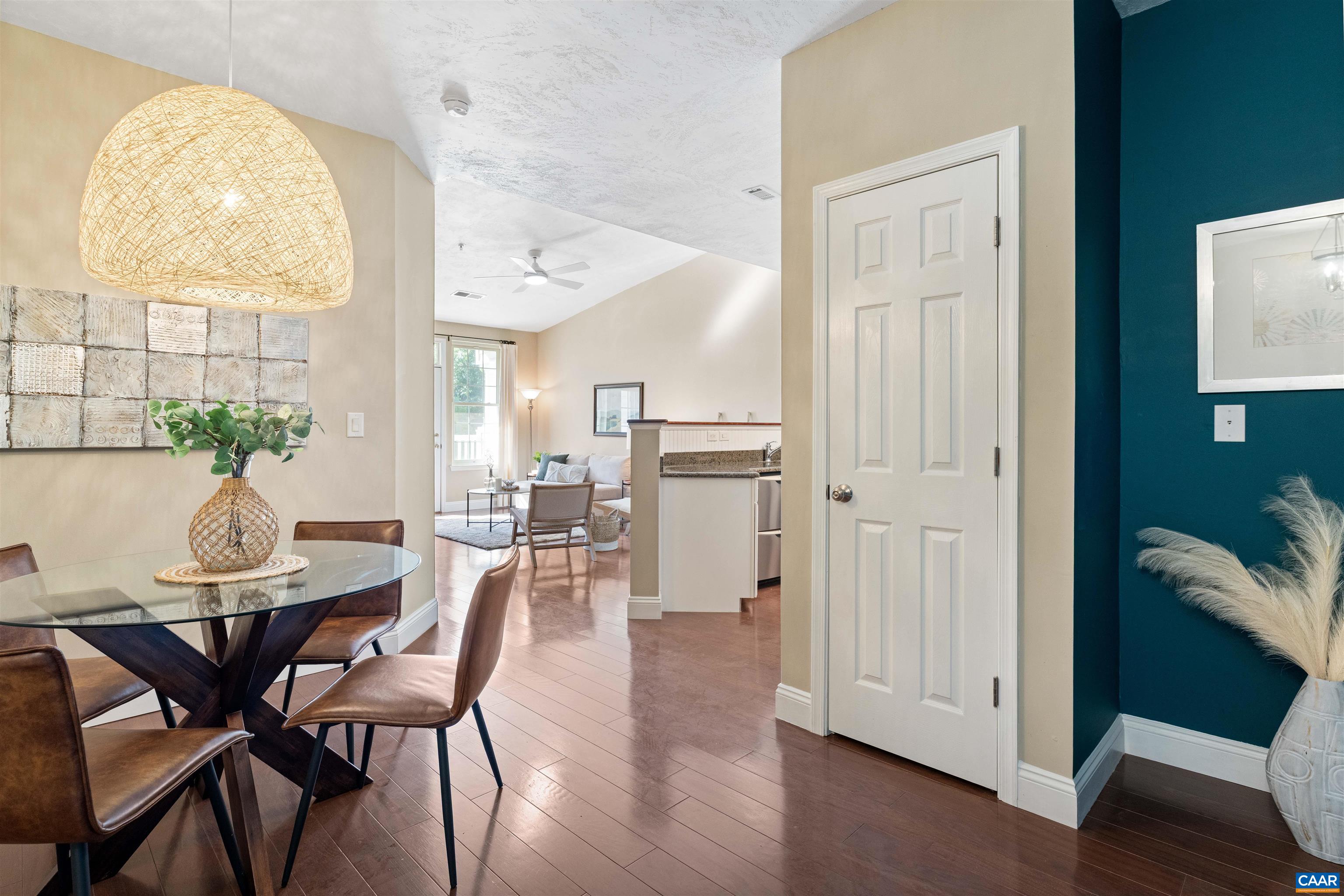 1075 WEYBRIDGE CT Unit: 301