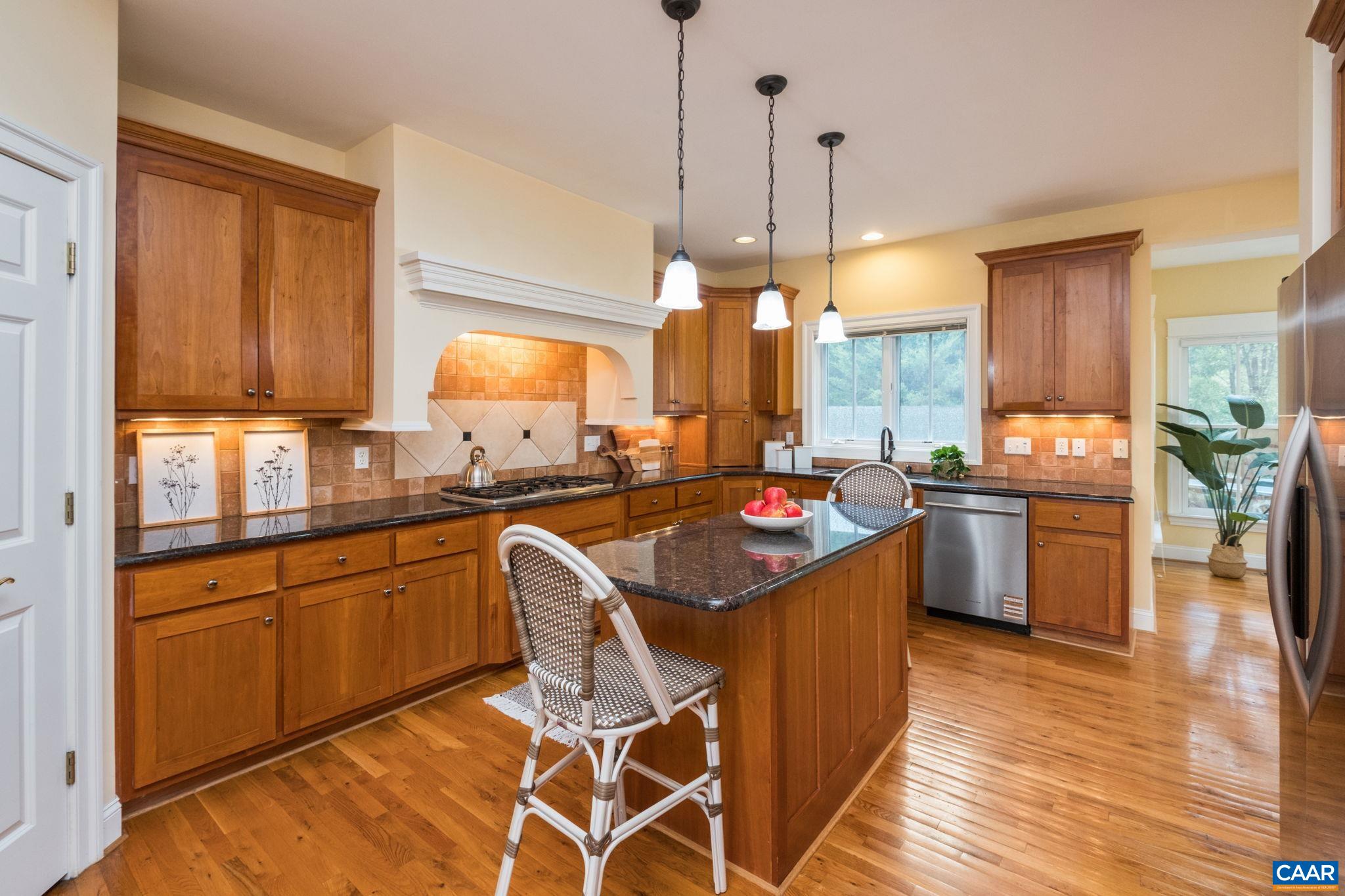1819 LOCUST SHADE CT