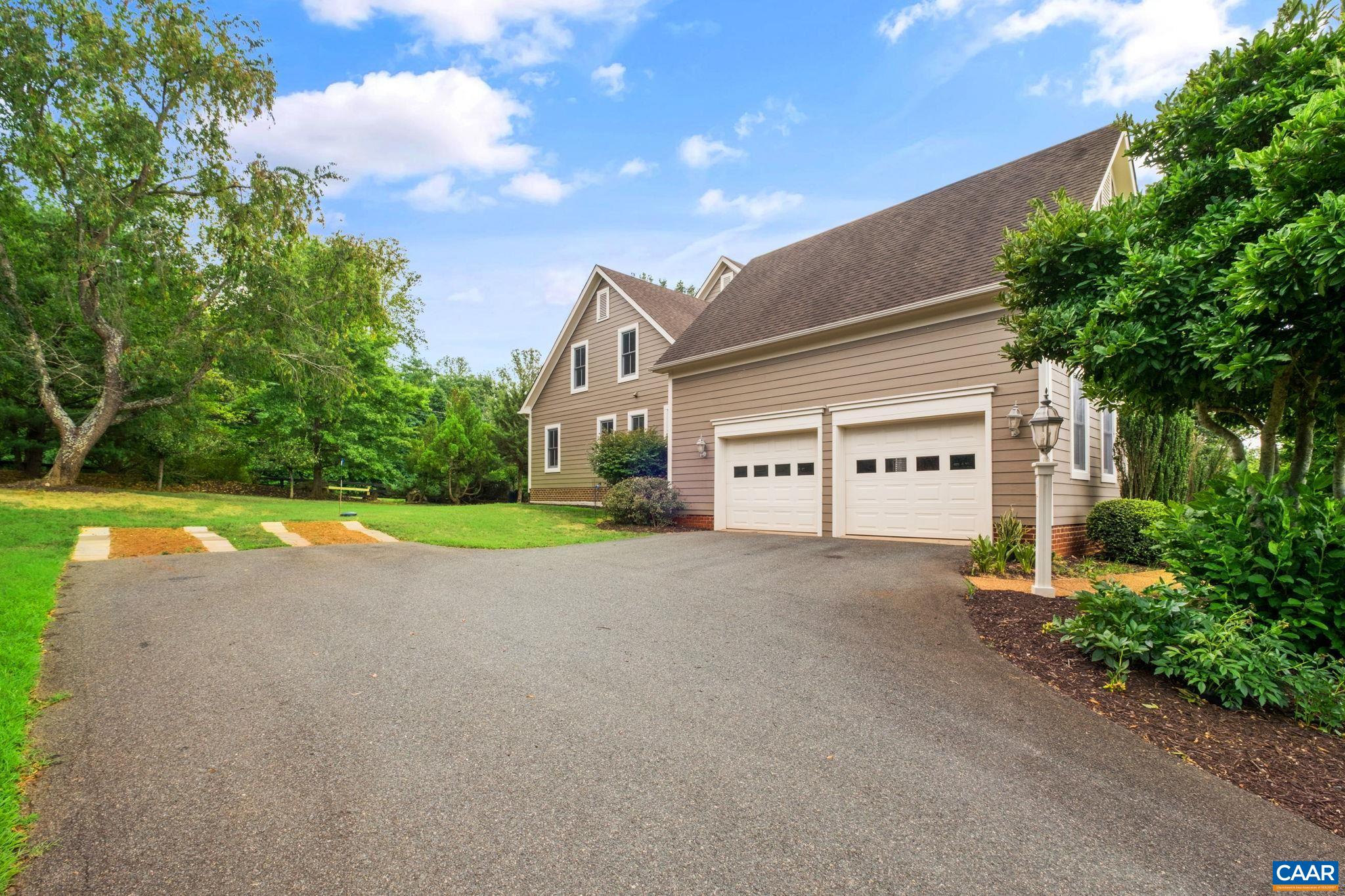1819 LOCUST SHADE CT