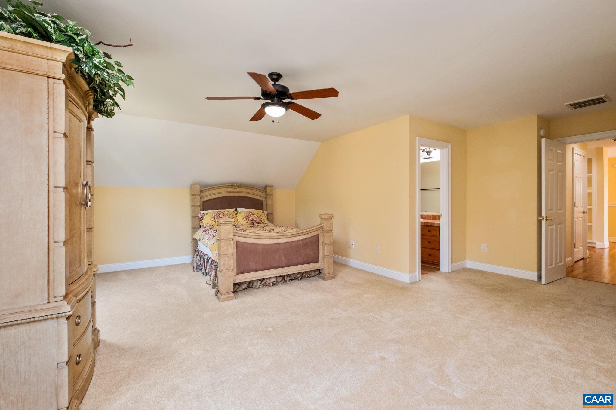 1819 LOCUST SHADE CT