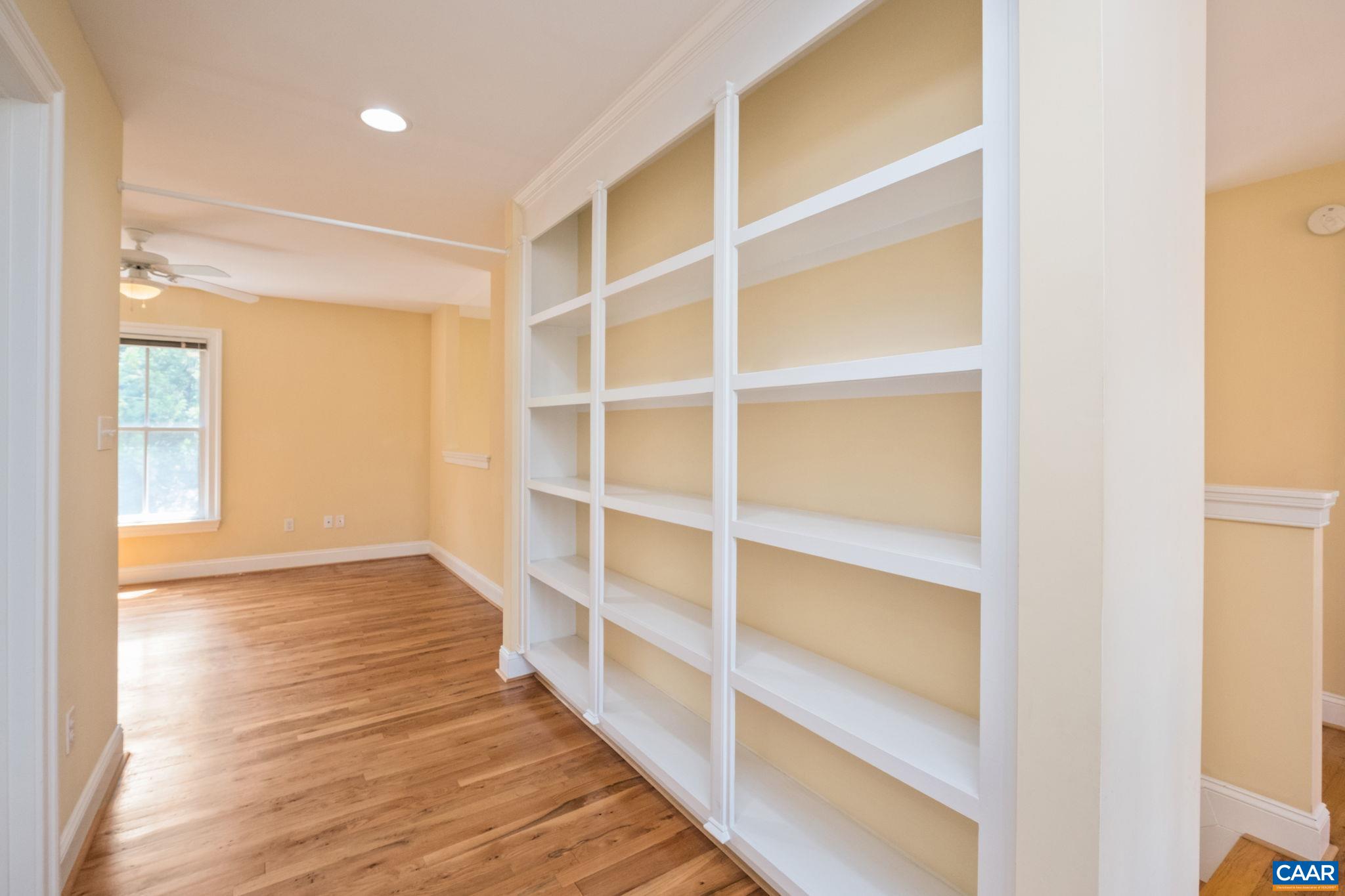 1819 LOCUST SHADE CT