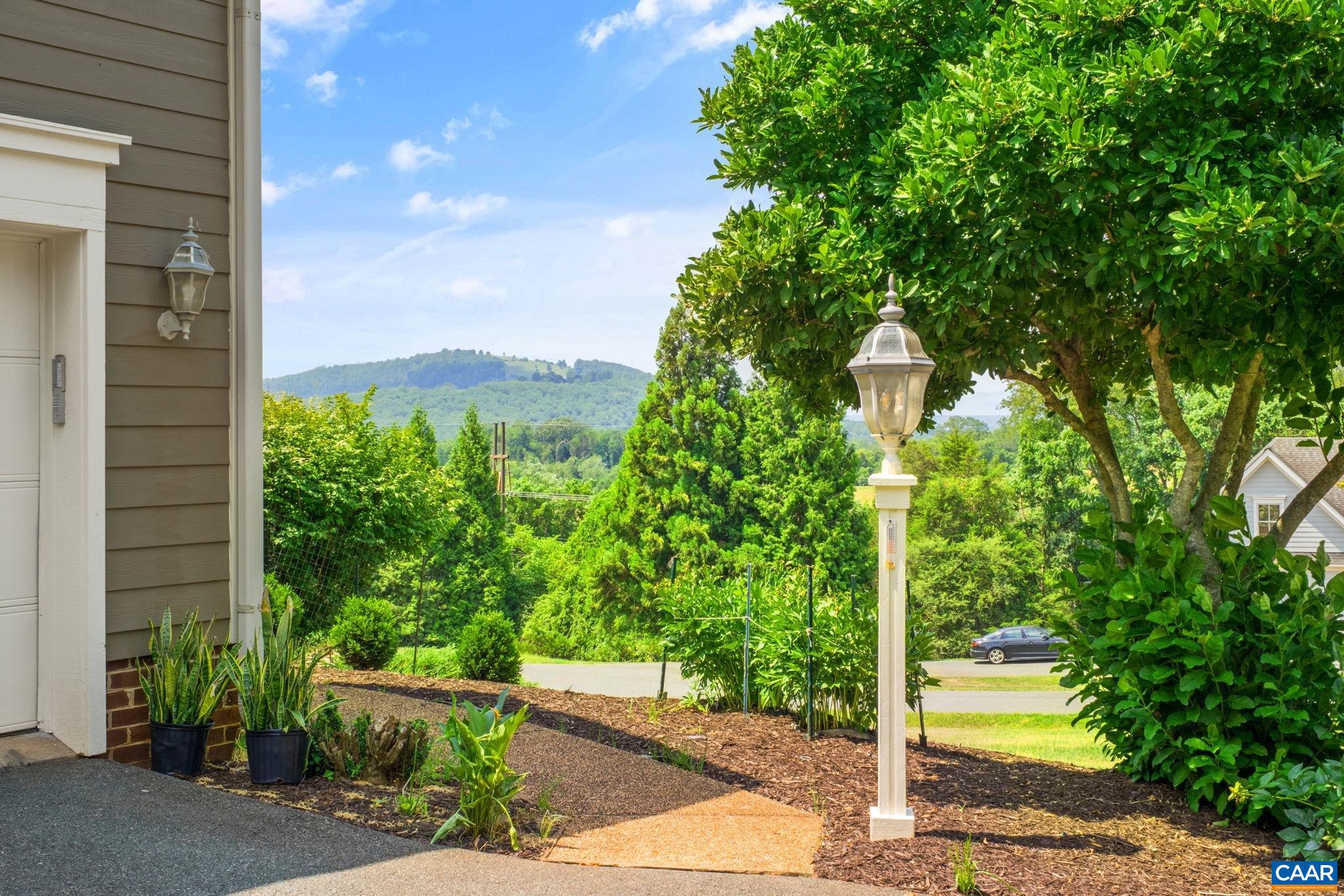 1819 LOCUST SHADE CT