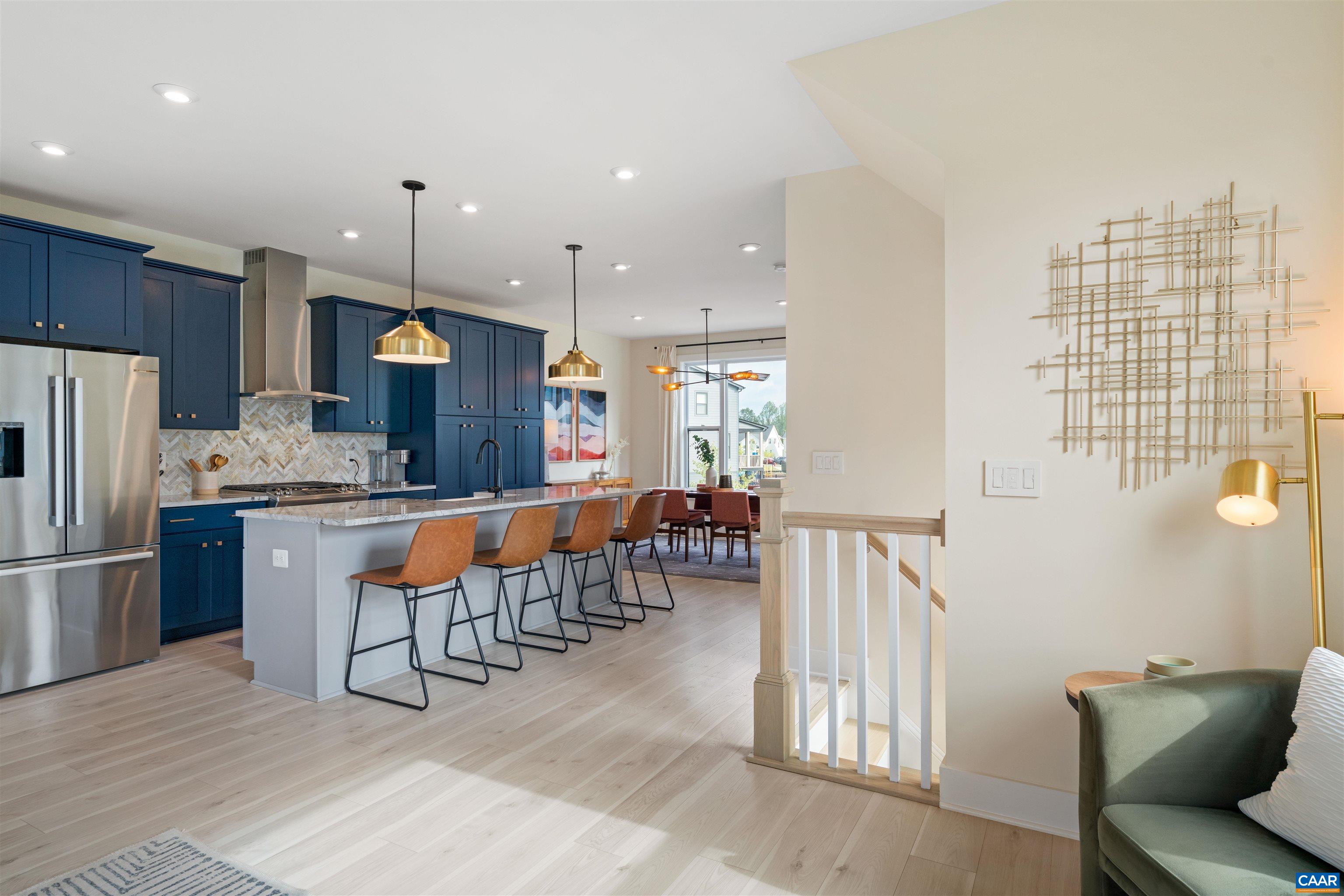 2270 FOWLER CIR