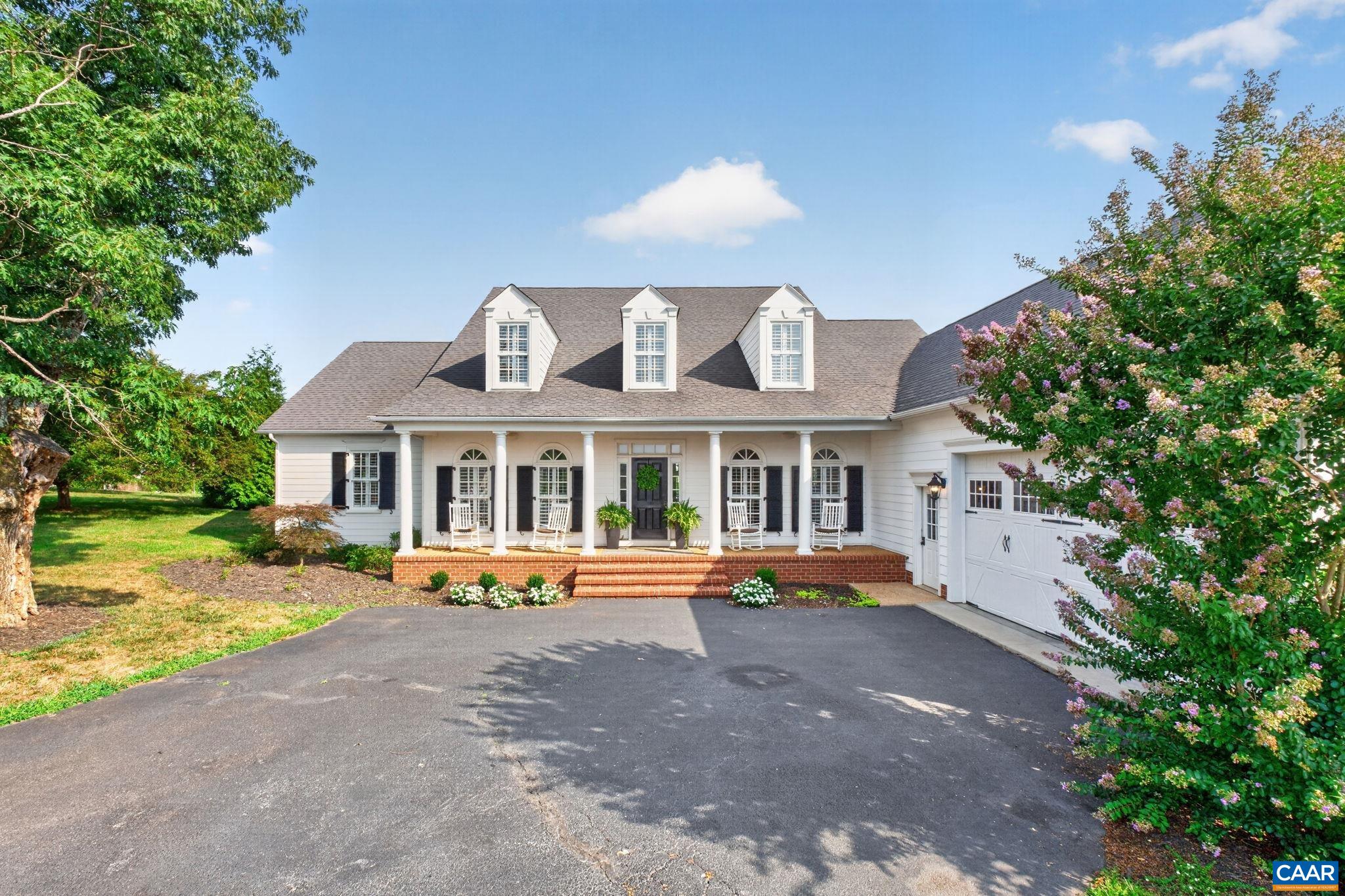 6412 WOODBOURNE LN