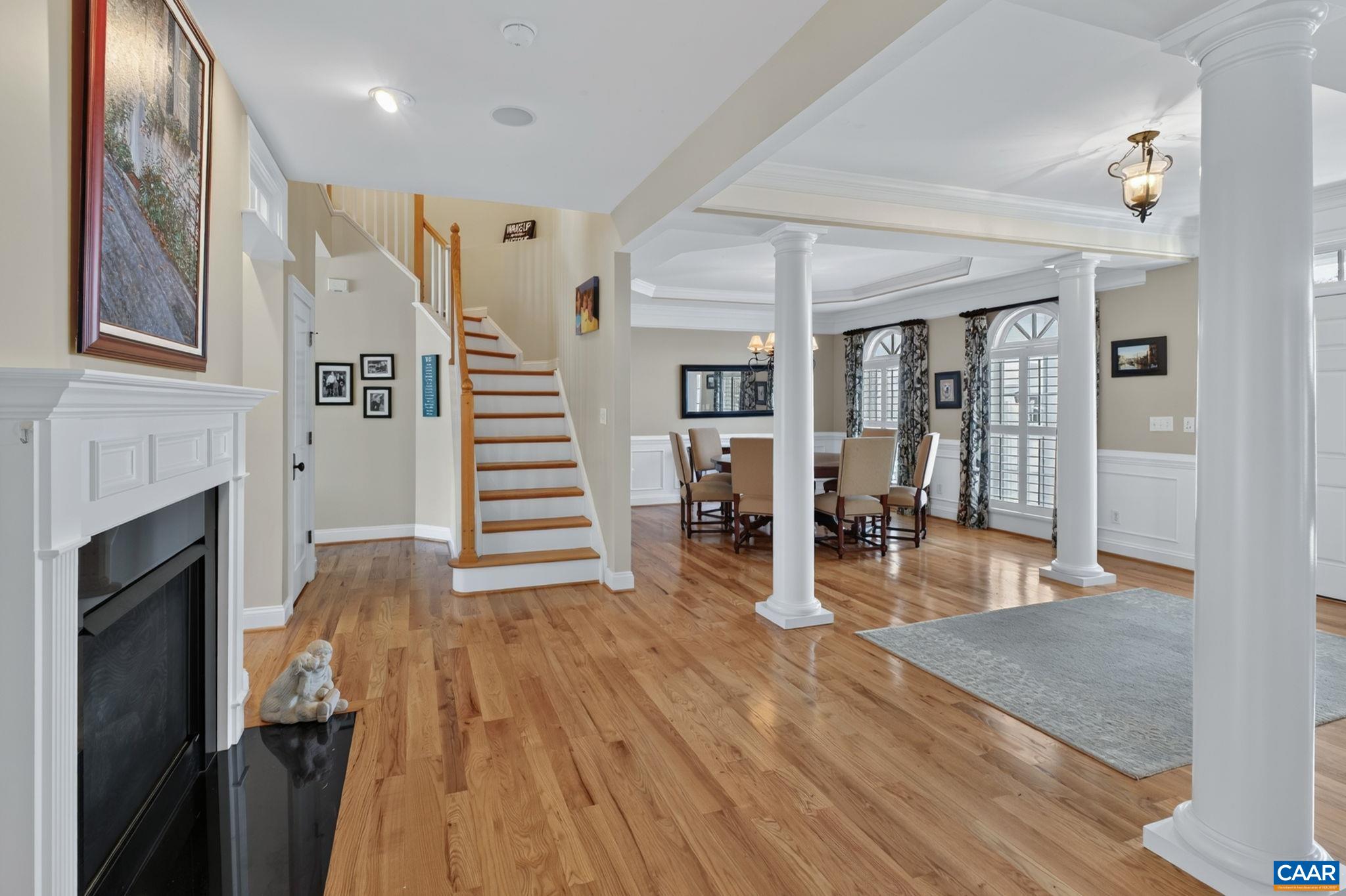 6412 WOODBOURNE LN