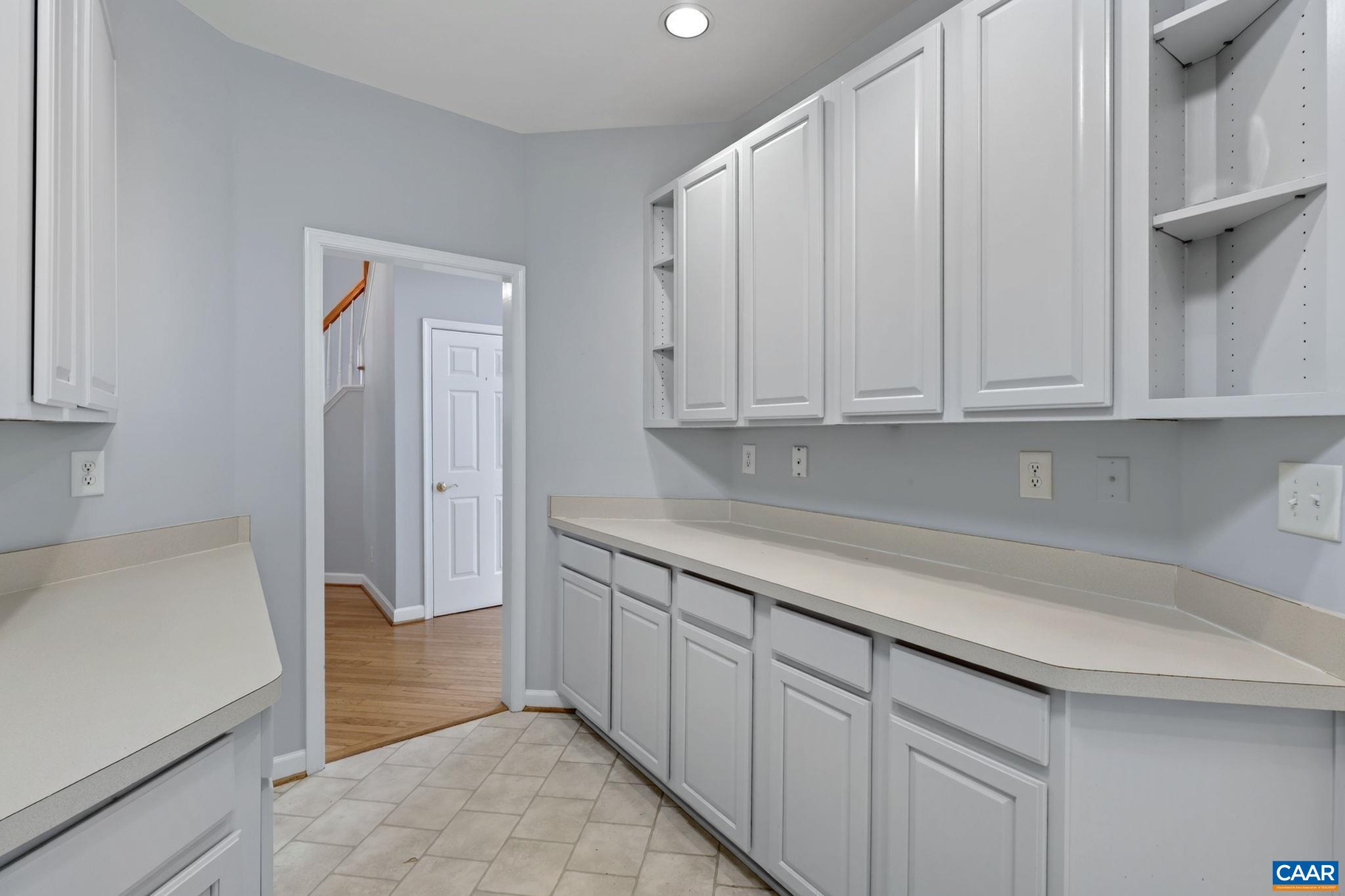 2309 RAVENSWOOD CT