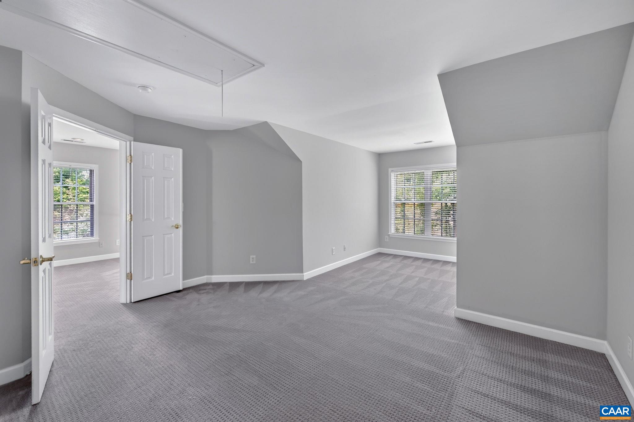 2309 RAVENSWOOD CT