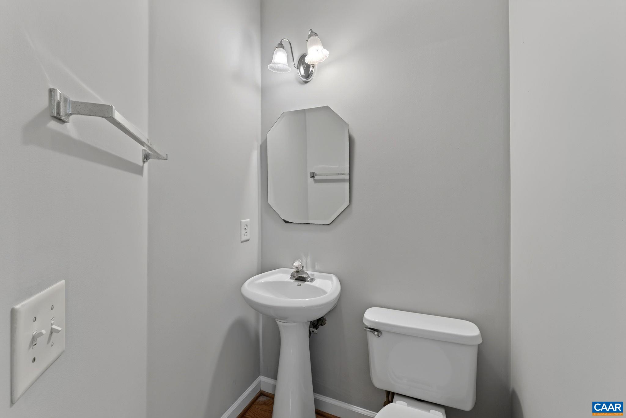 2309 RAVENSWOOD CT