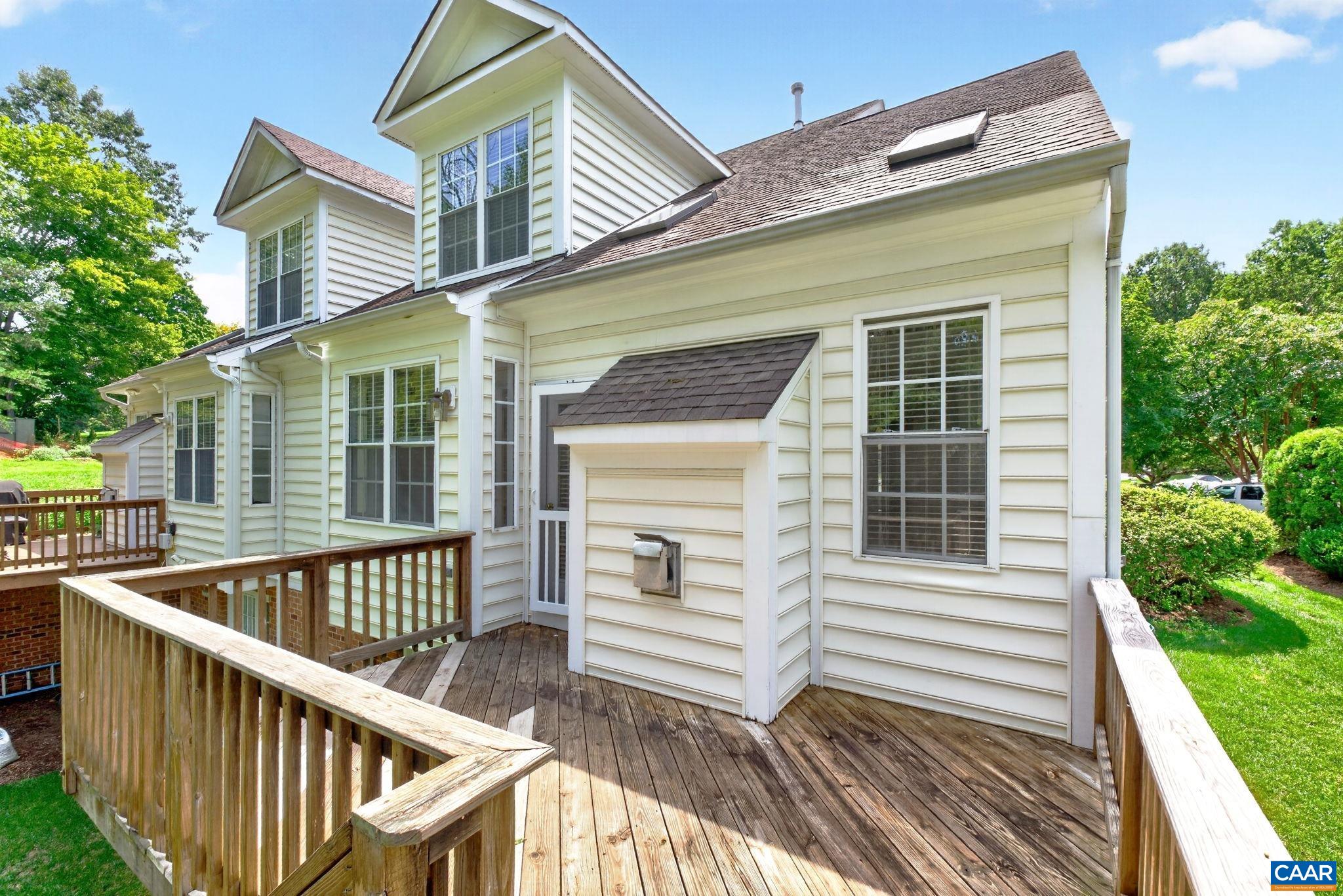 2309 RAVENSWOOD CT
