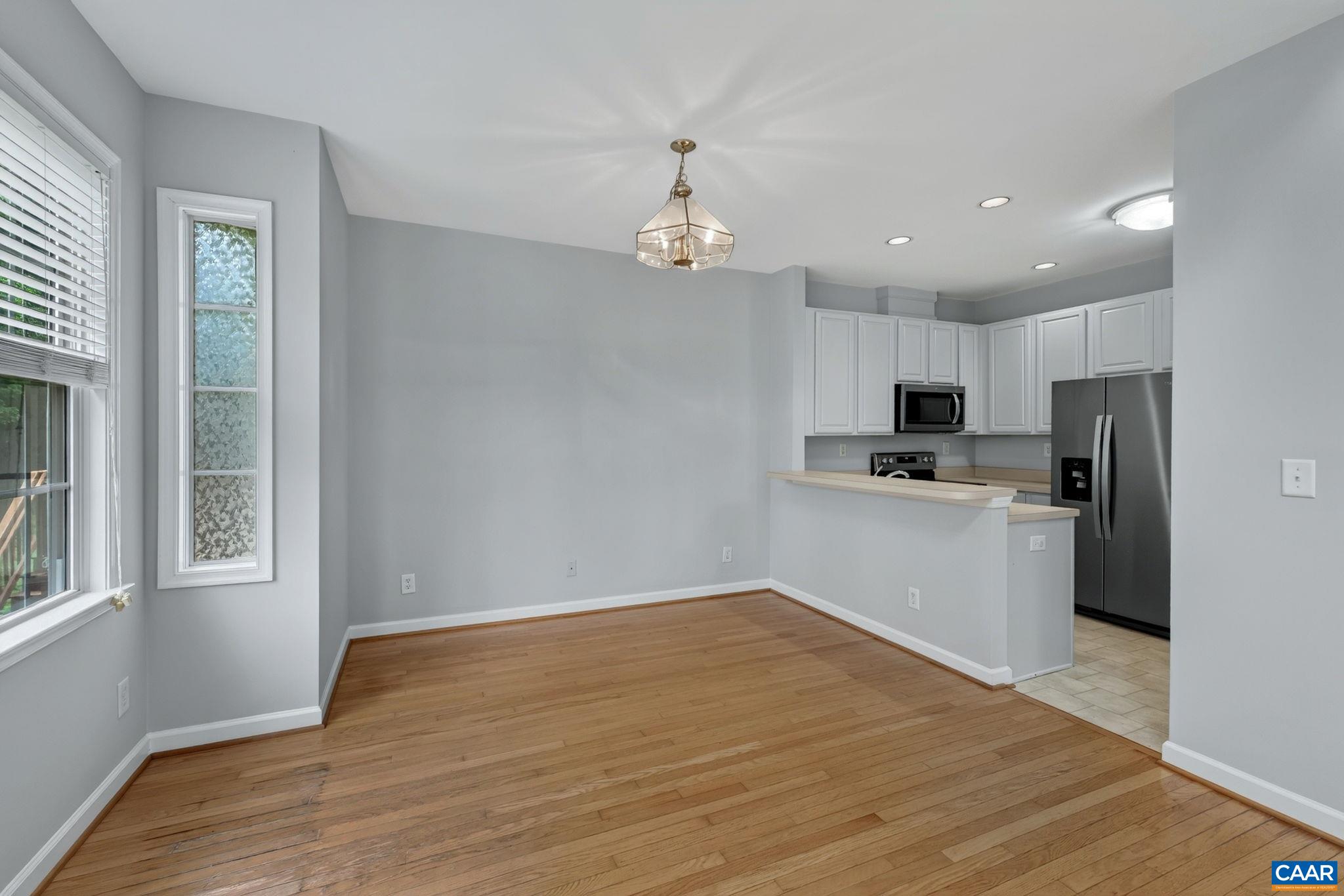 2309 RAVENSWOOD CT