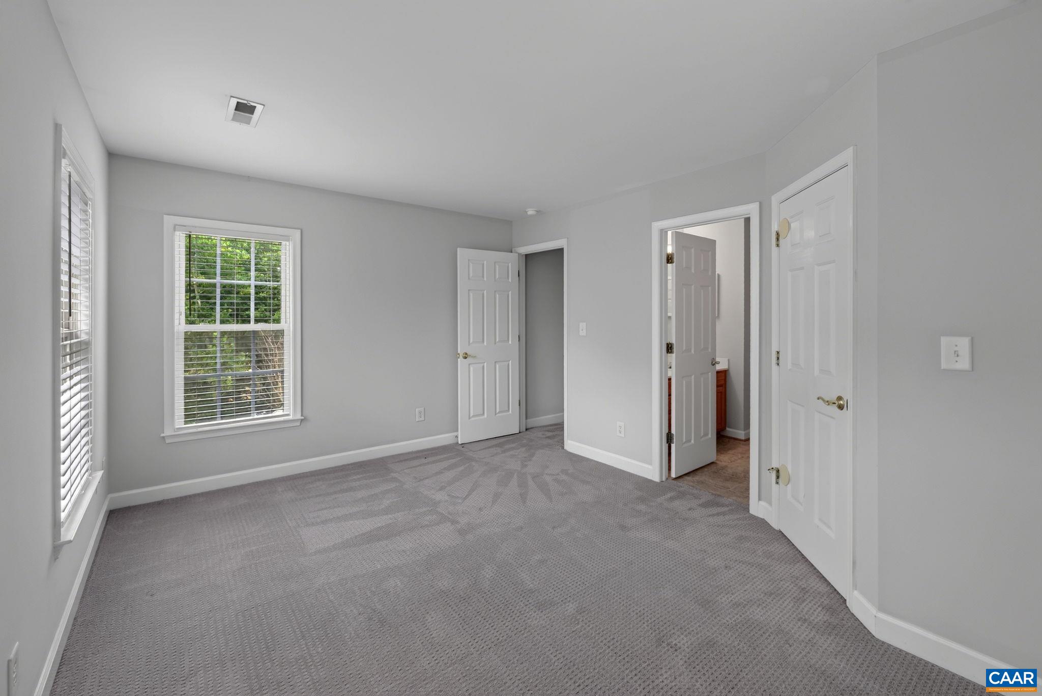 2309 RAVENSWOOD CT