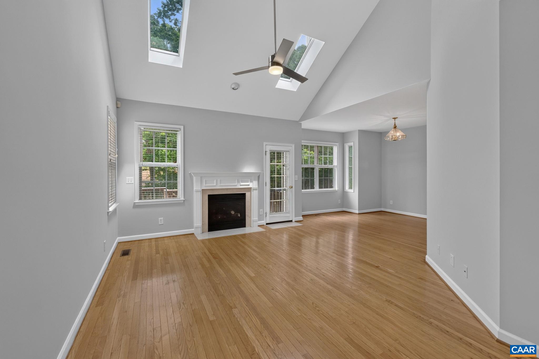 2309 RAVENSWOOD CT