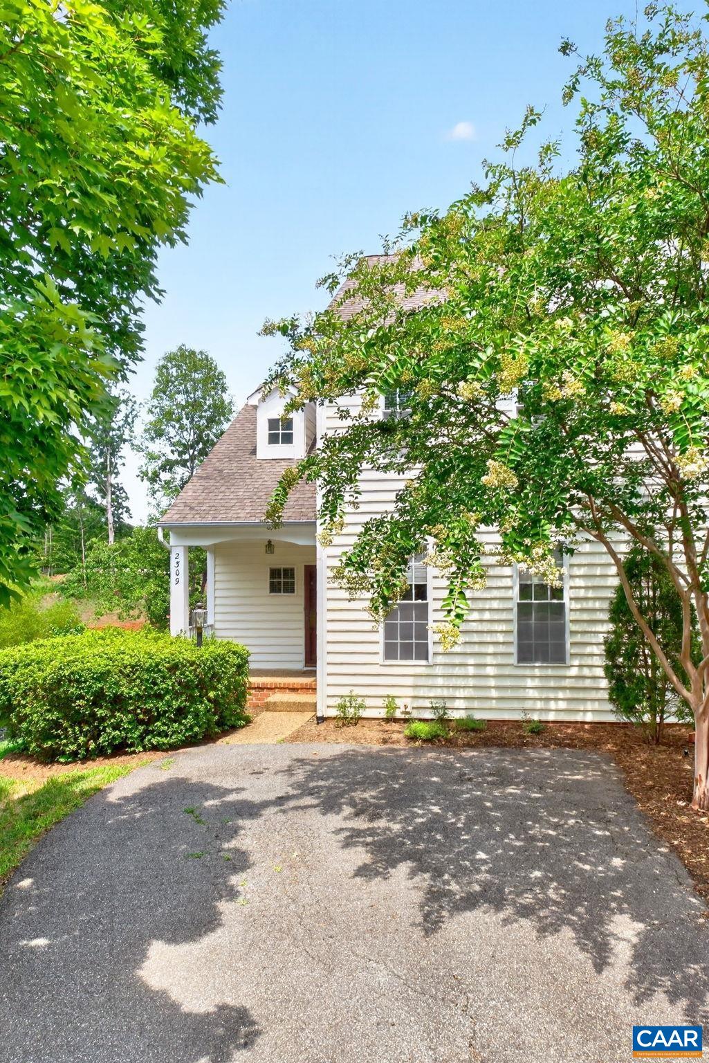 2309 RAVENSWOOD CT