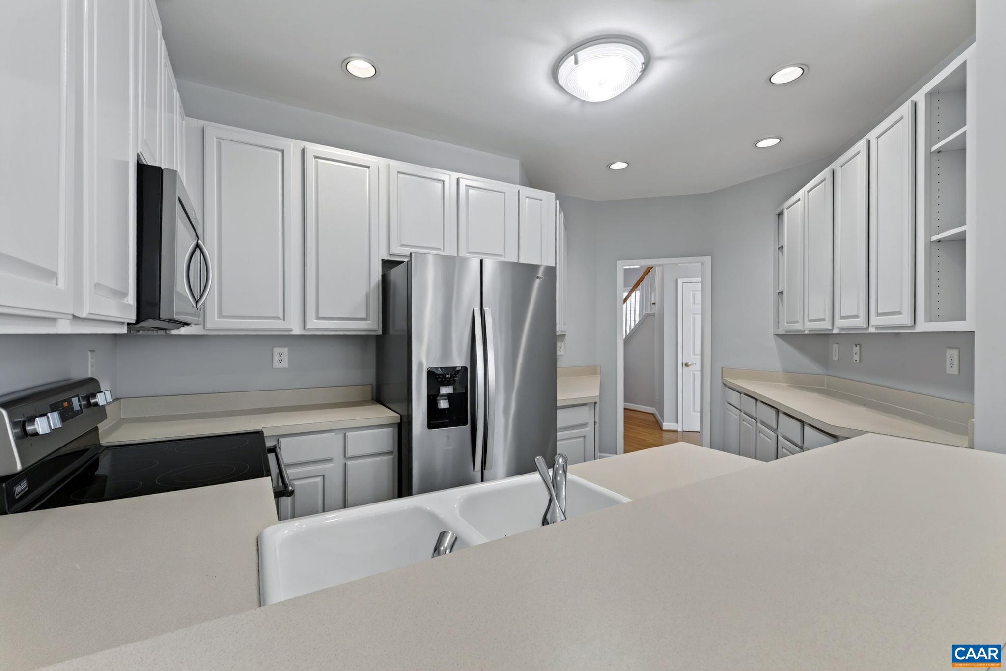 2309 RAVENSWOOD CT