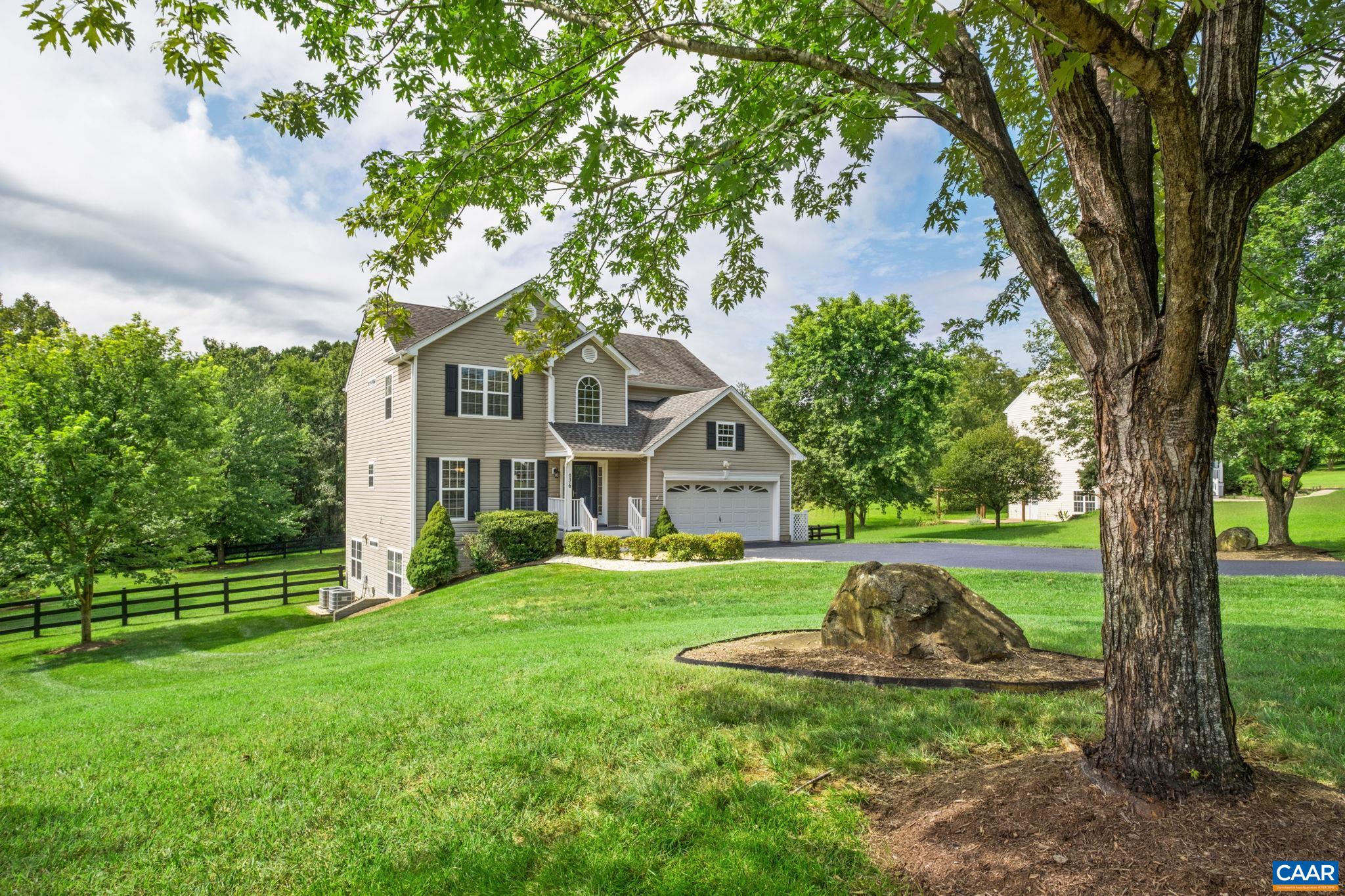 176 SOUTHRIDGE DR