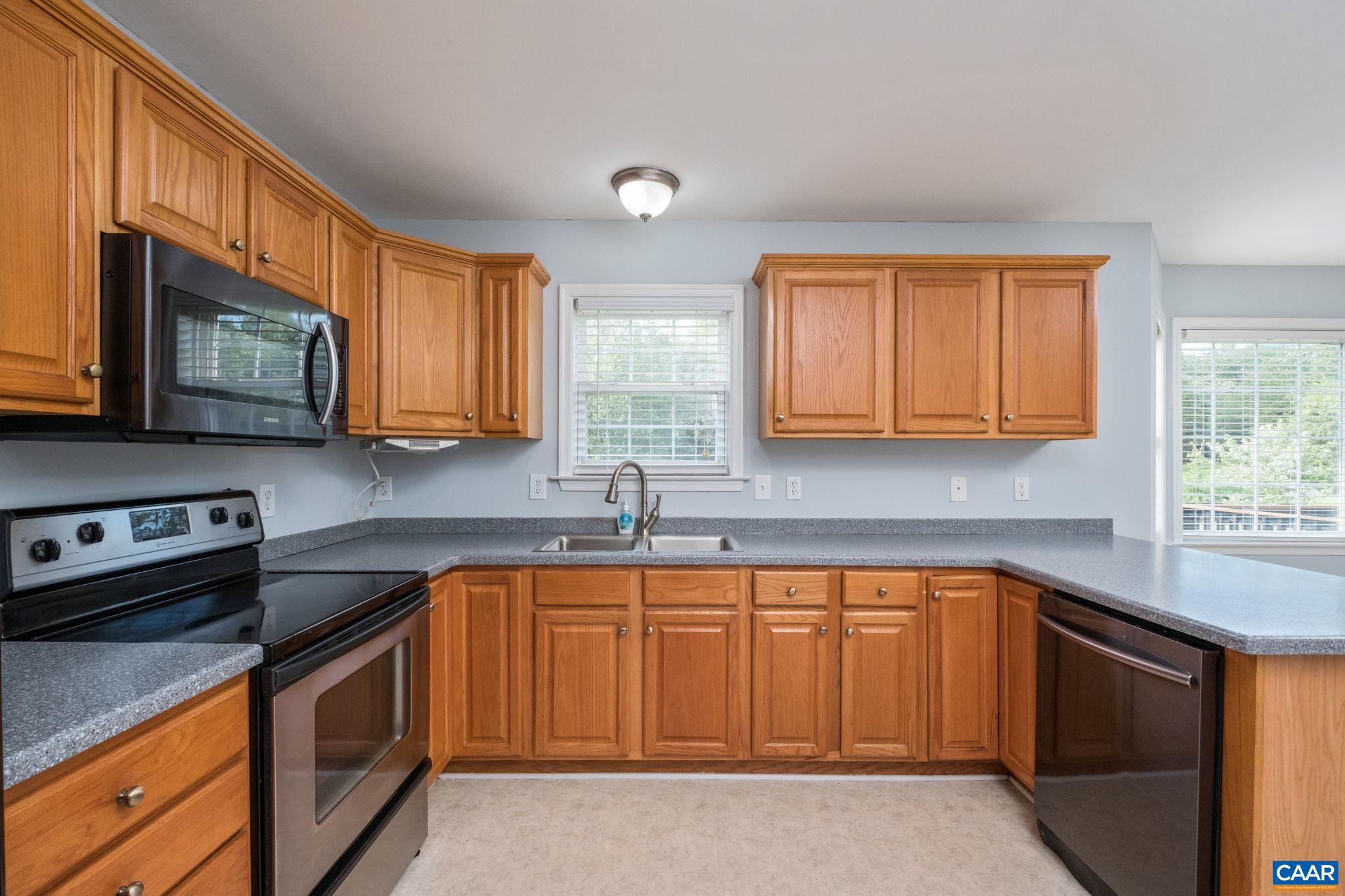 176 SOUTHRIDGE DR