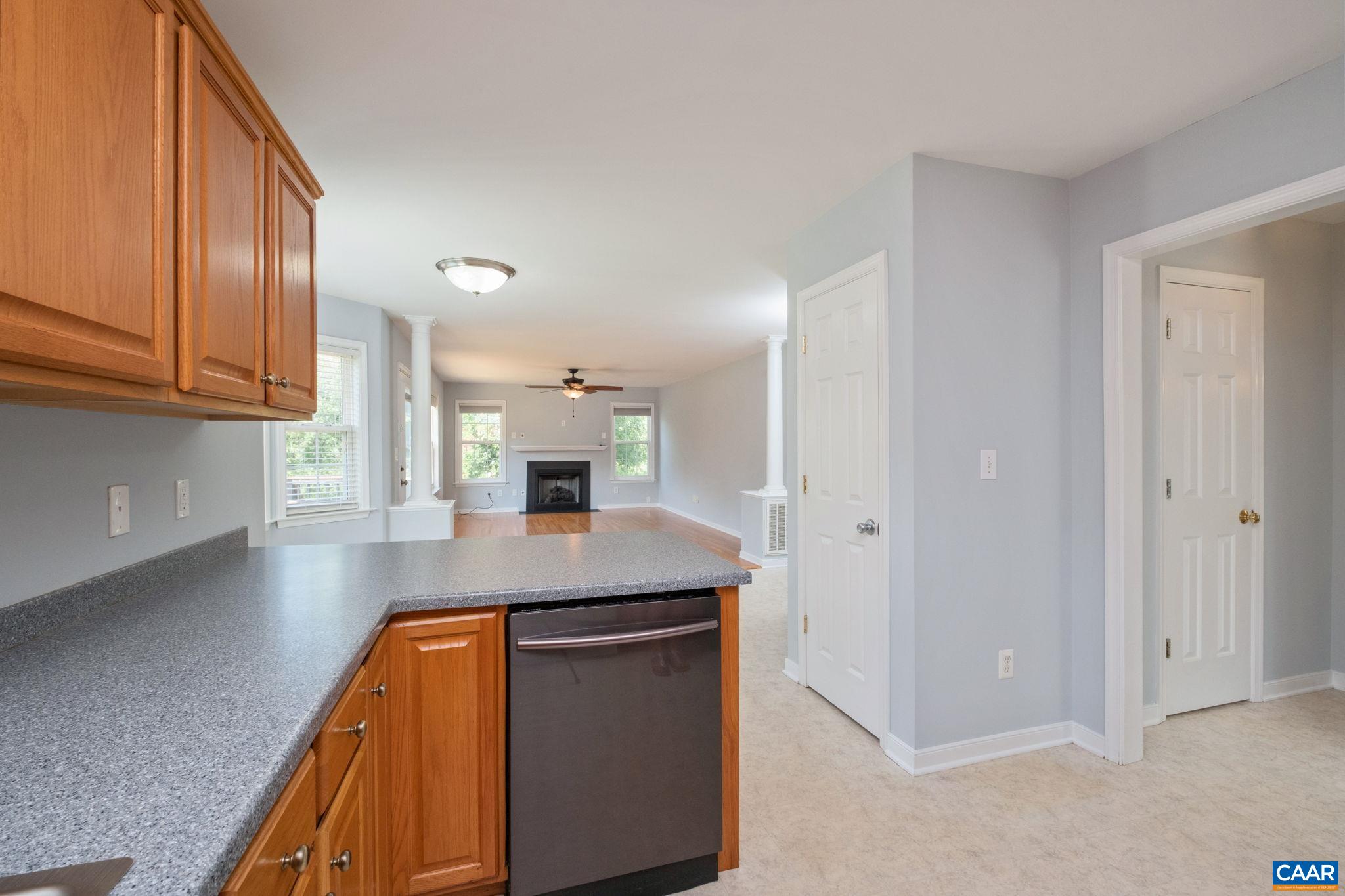 176 SOUTHRIDGE DR