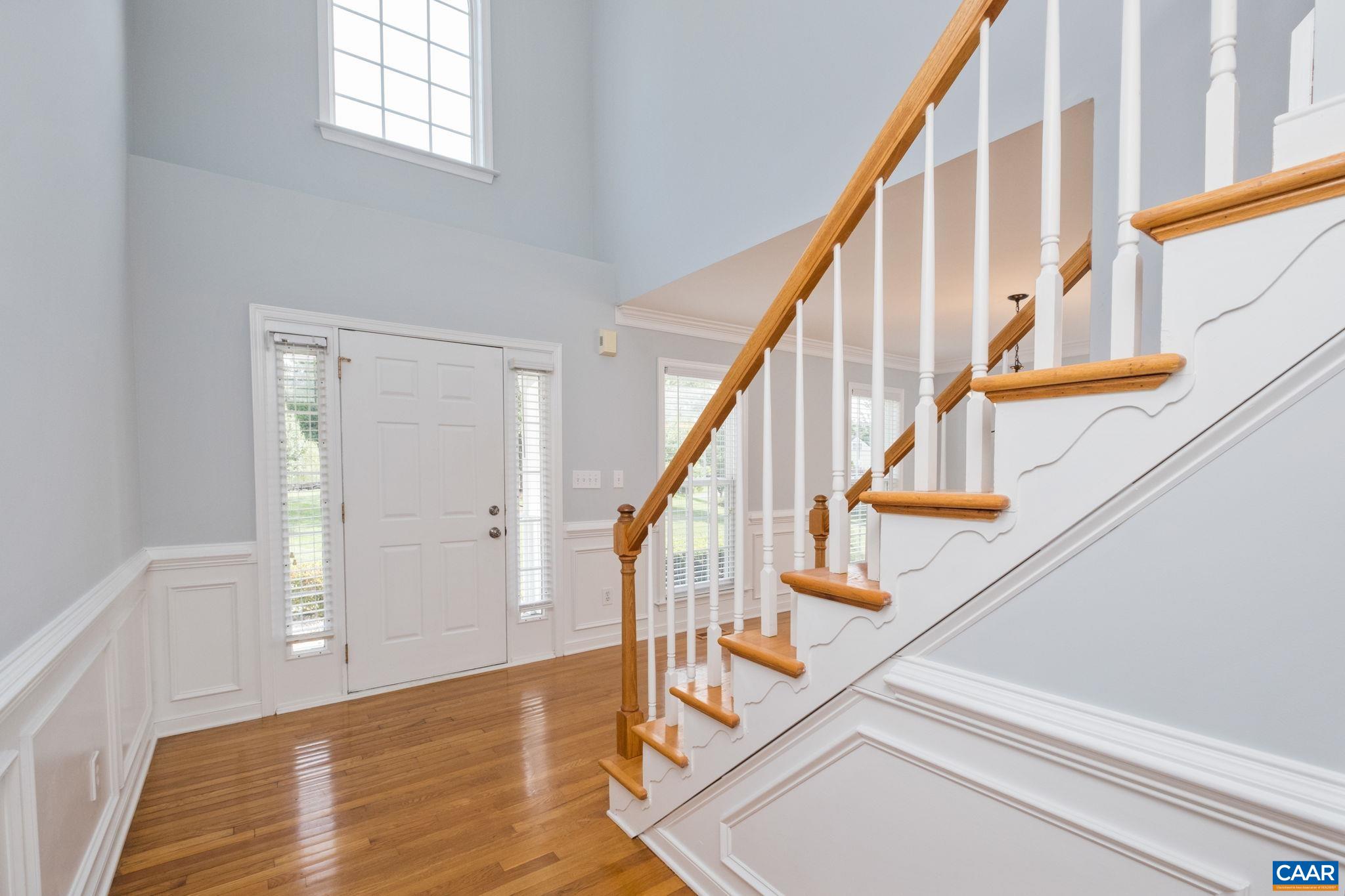 176 SOUTHRIDGE DR