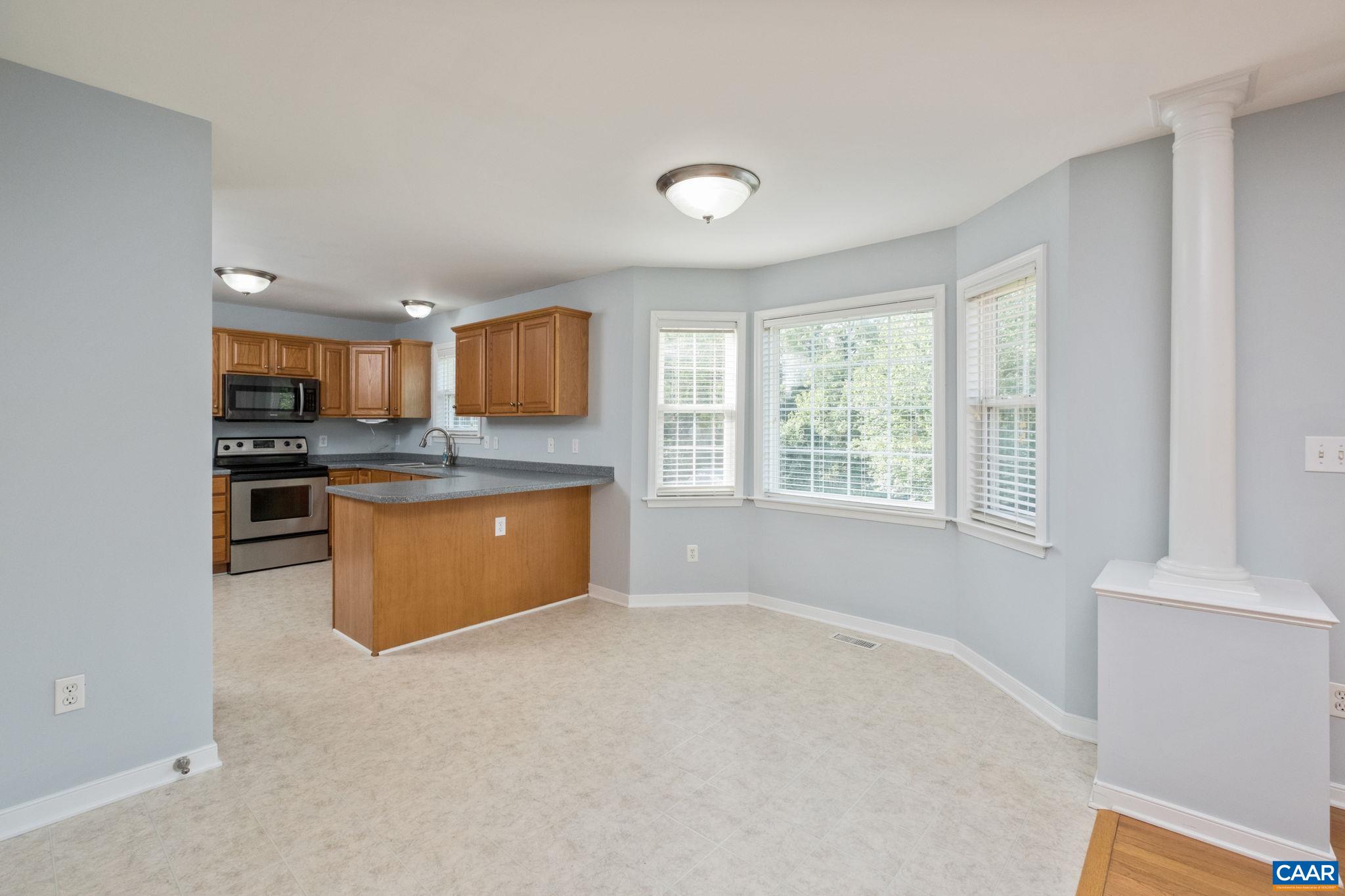 176 SOUTHRIDGE DR