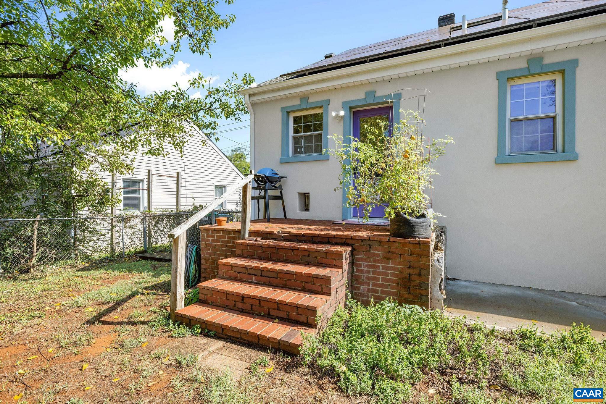 406 ELLIOTT AVE
