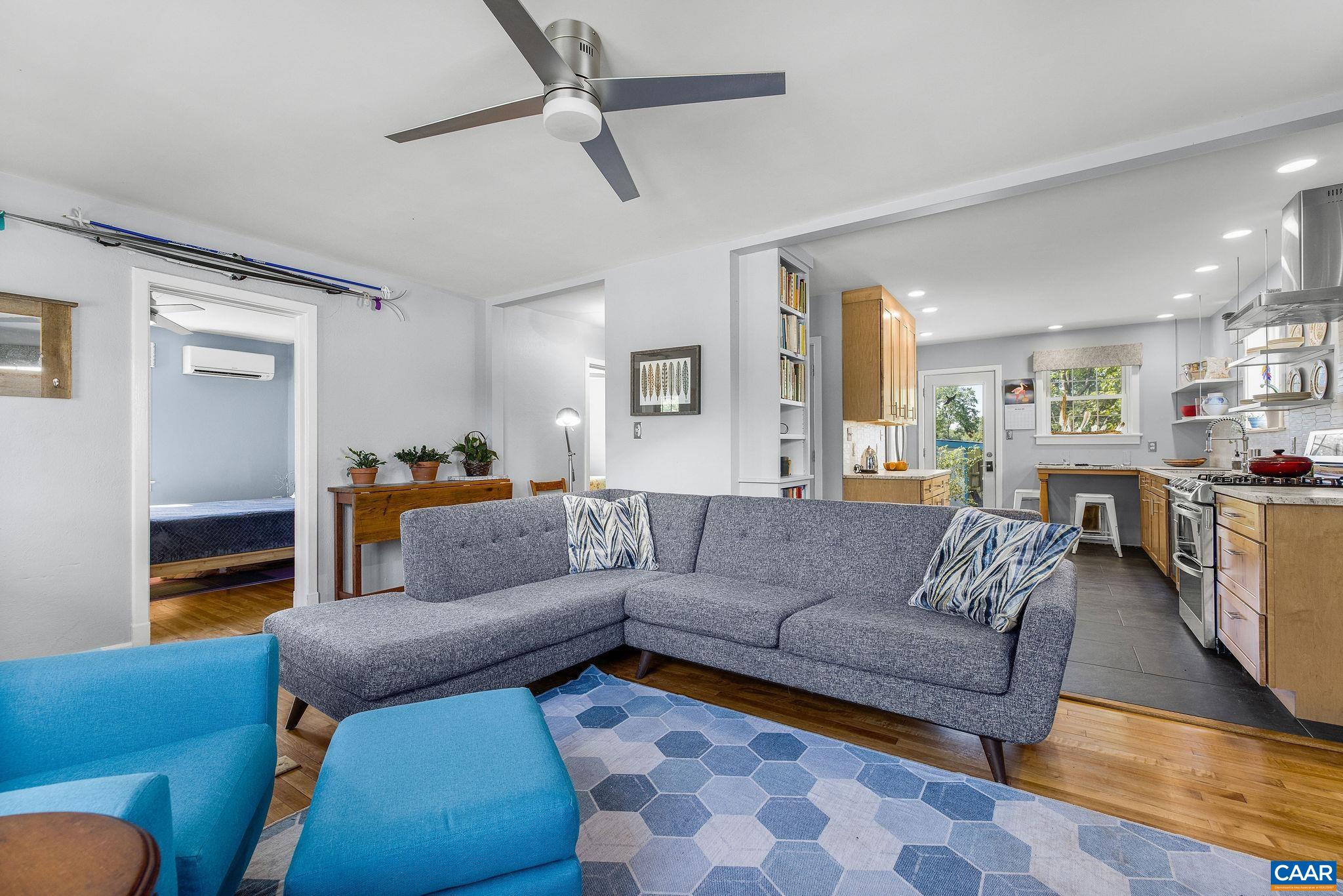 406 ELLIOTT AVE