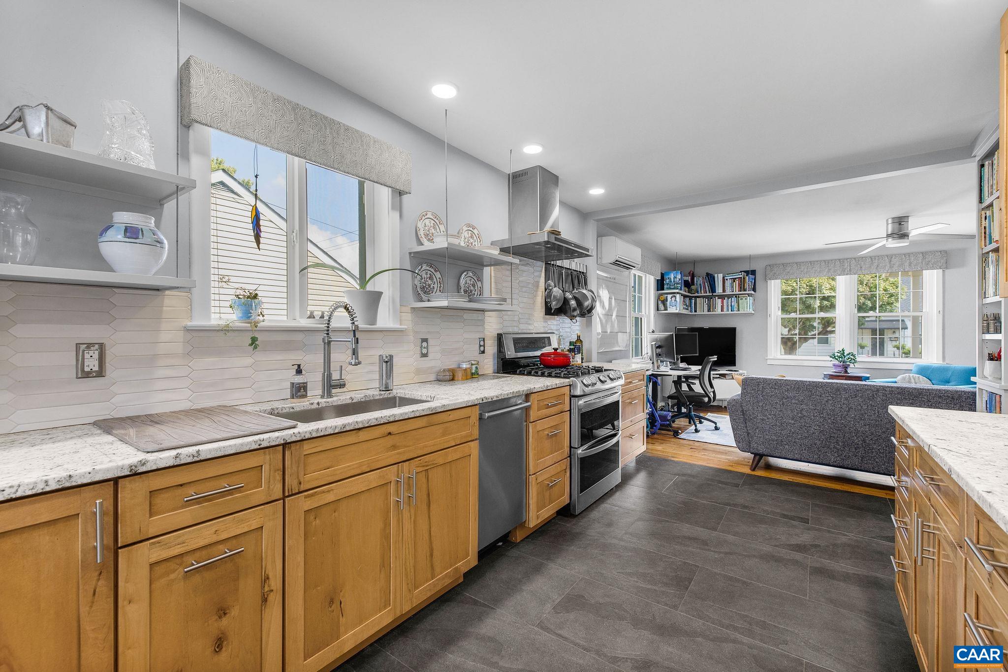 406 ELLIOTT AVE