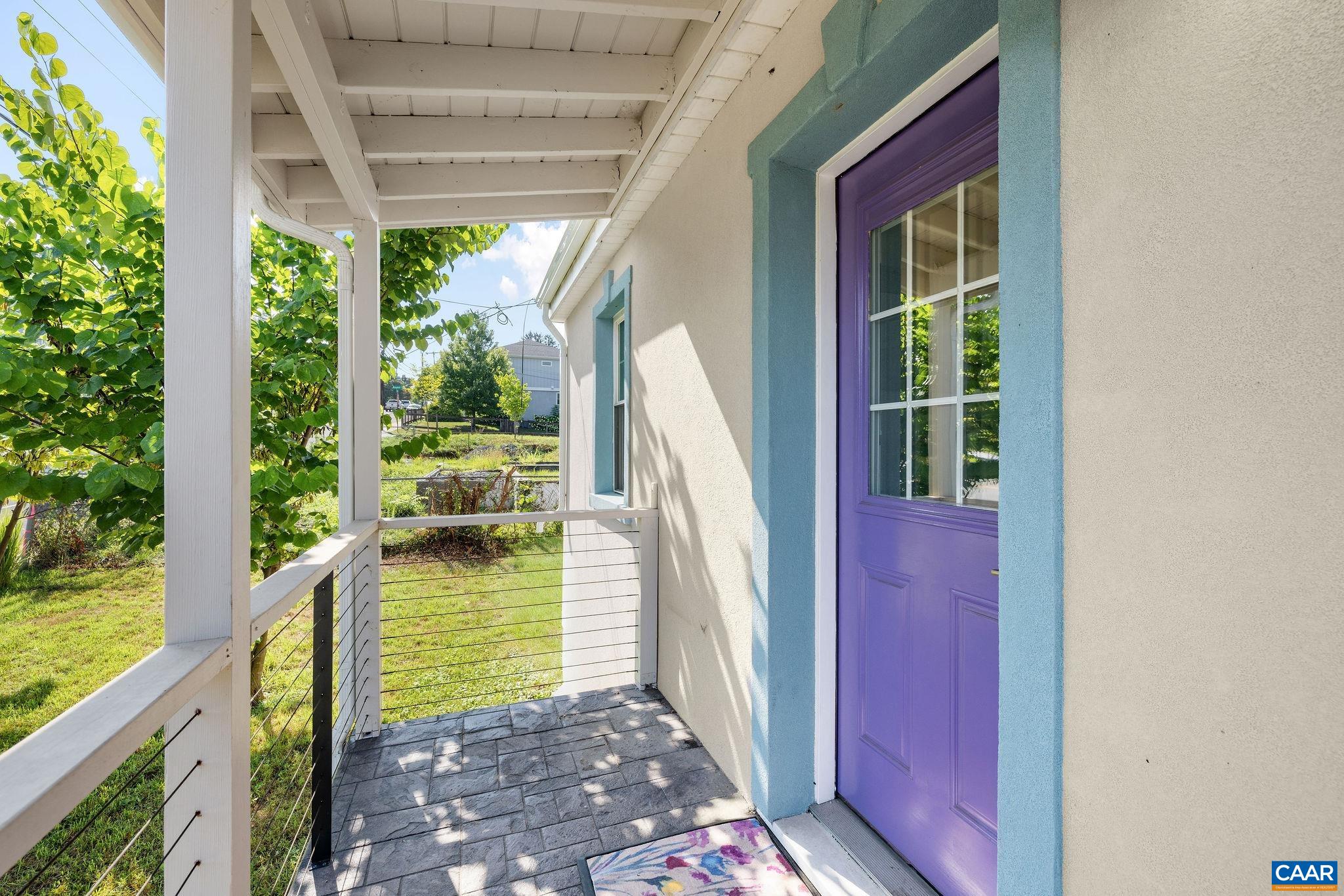 406 ELLIOTT AVE