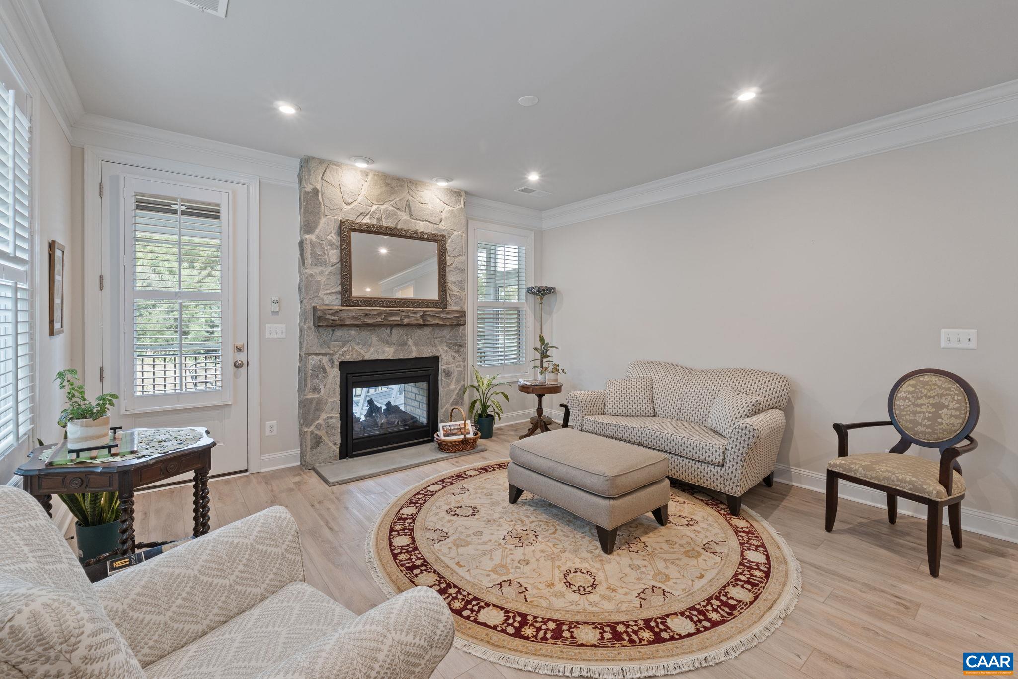 136 RIDGELINE DR
